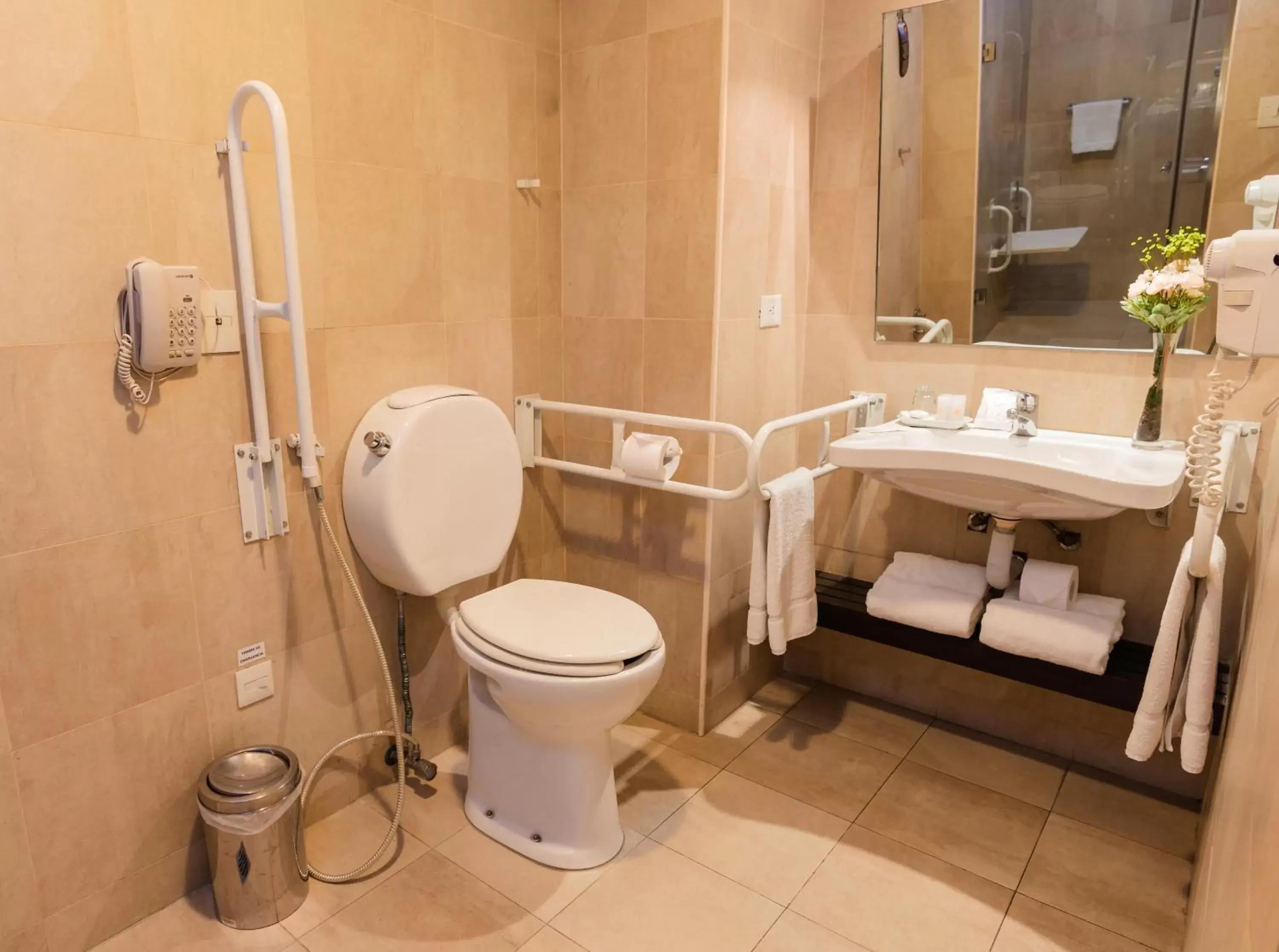 Bathroom in Icaro Suites