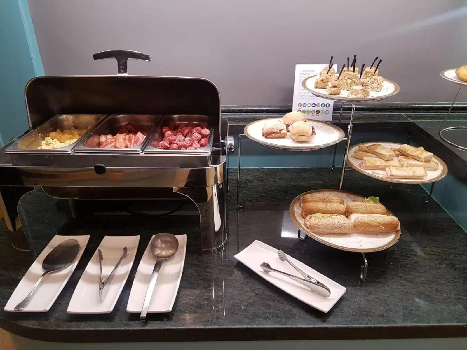 Buffet breakfast in Silken Reino de Aragón