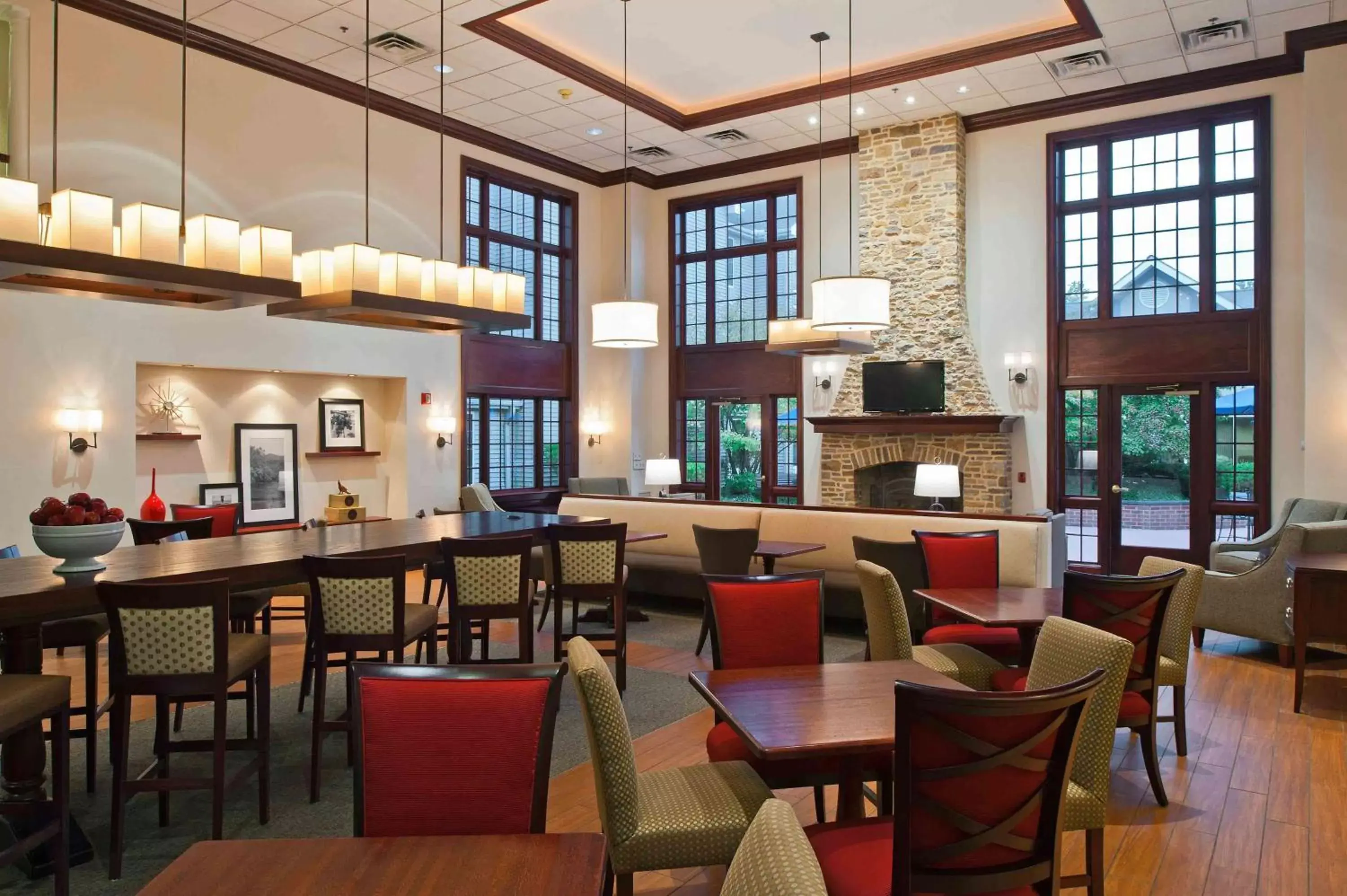 Lobby or reception, Restaurant/Places to Eat in Hampton Inn & Suites Bethlehem