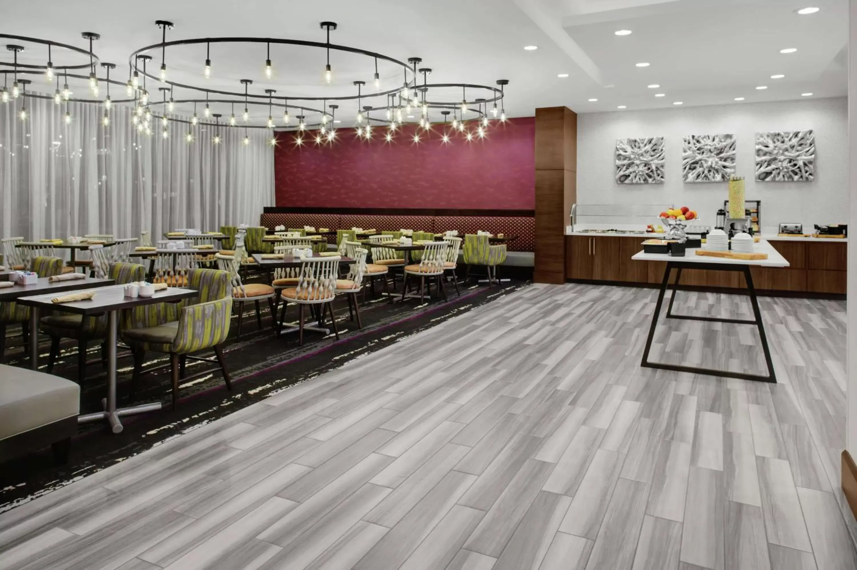 Restaurant/Places to Eat in Hilton Garden Inn Charlotte Waverly