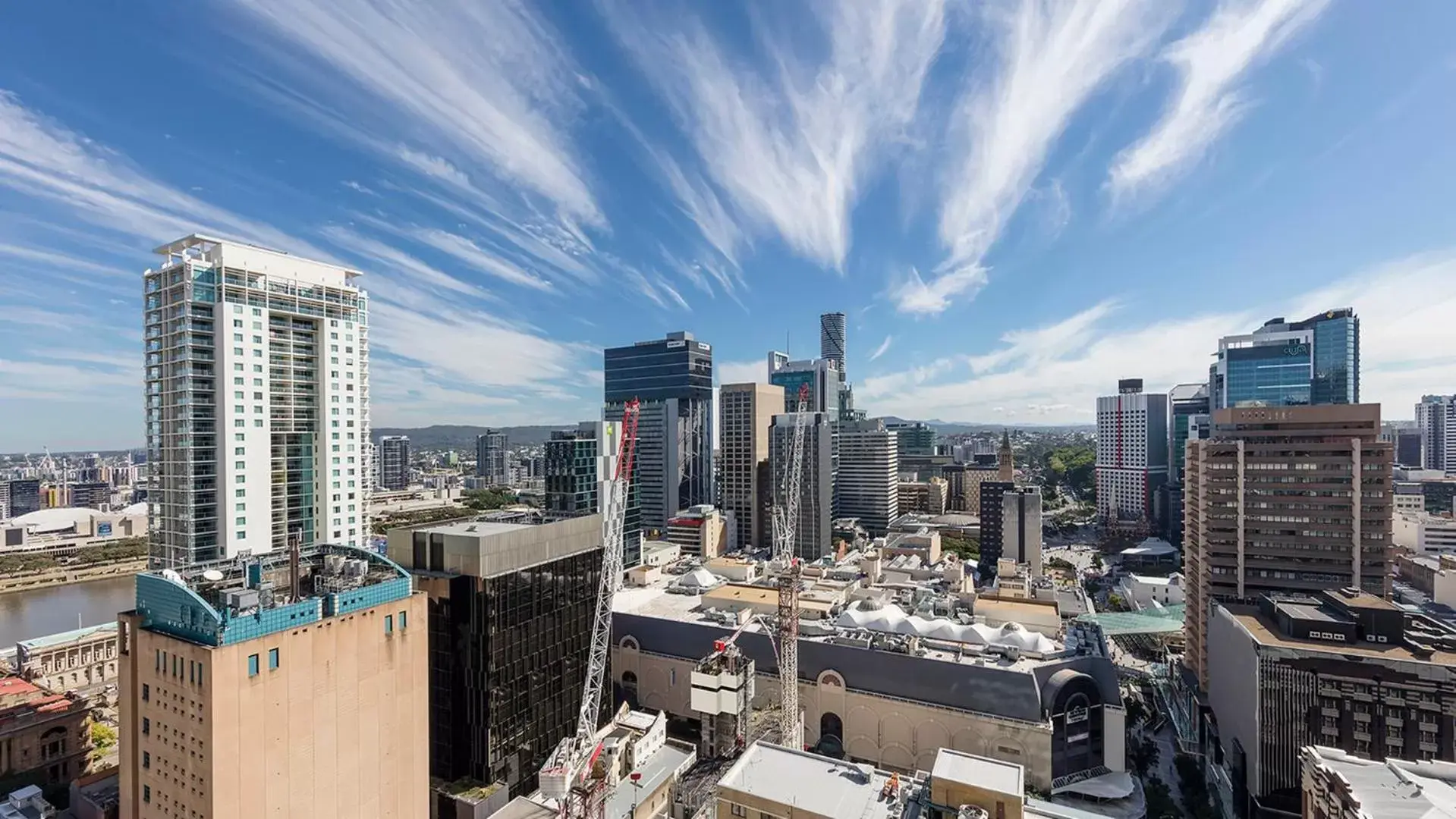 City view in Oaks Brisbane Festival Suites