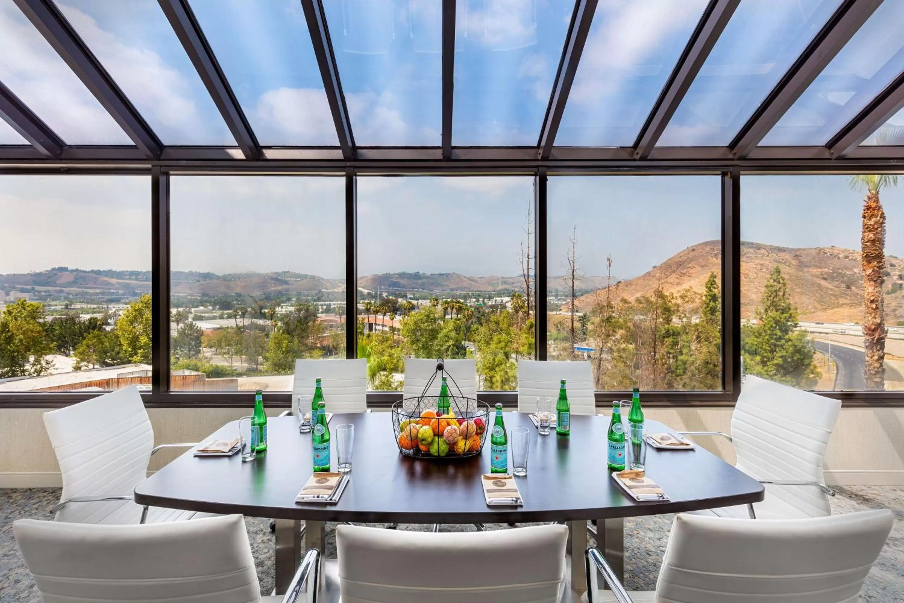 Restaurant/places to eat in Doubletree By Hilton Pomona