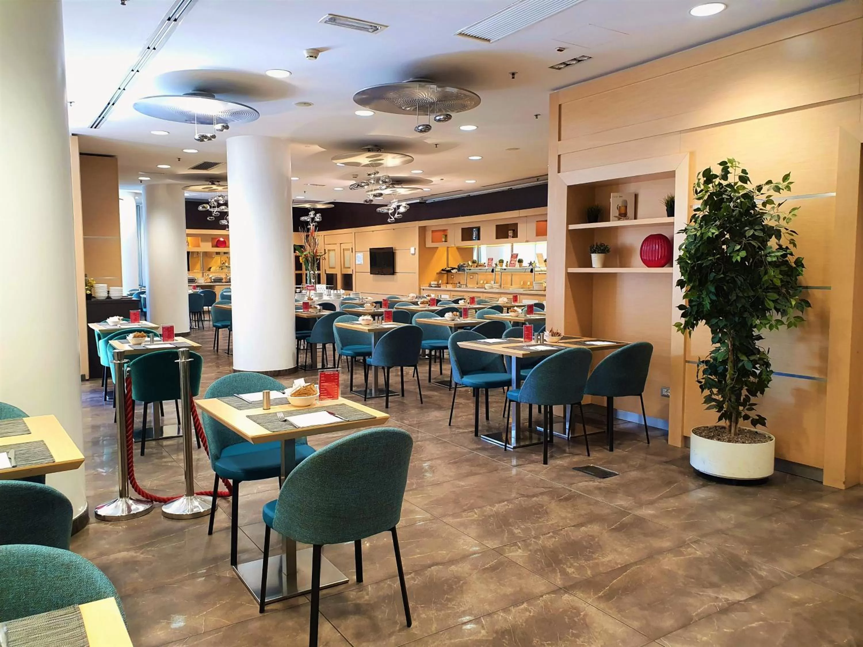 Restaurant/places to eat in Ramada Plaza by Wyndham Milano