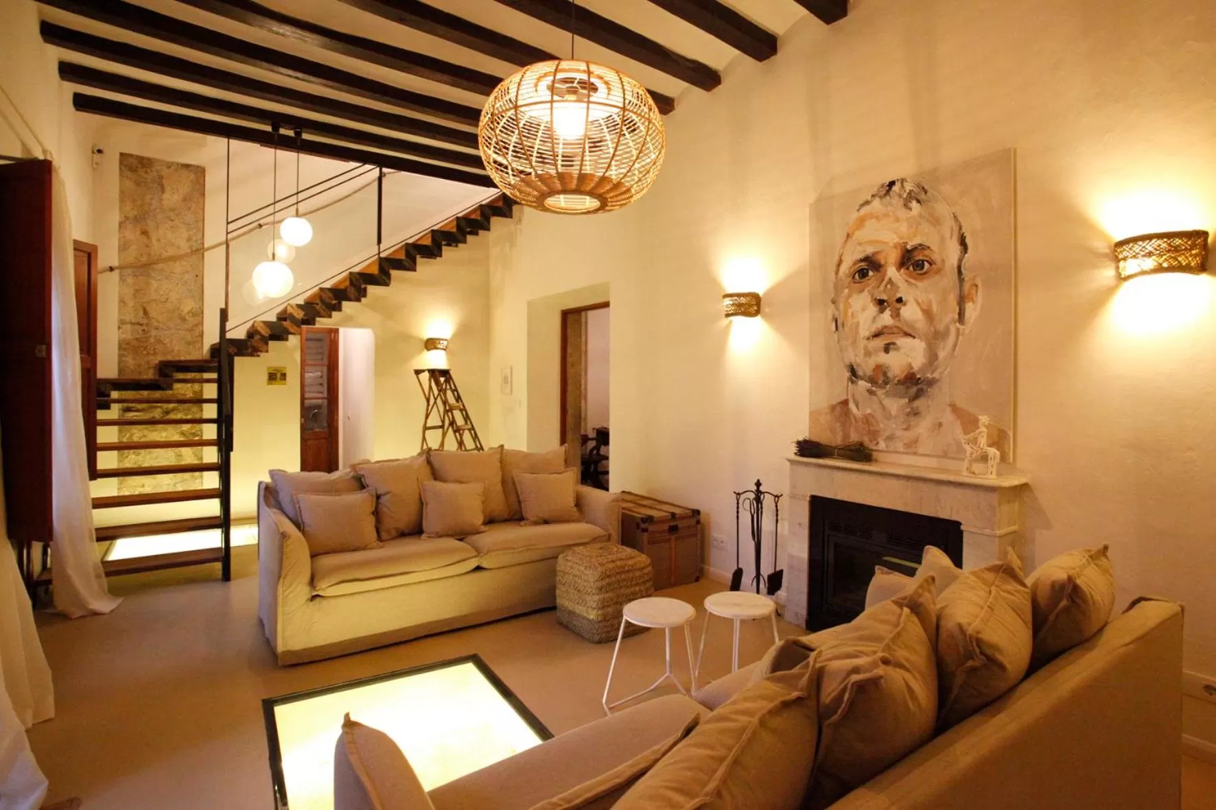 Communal lounge/ TV room in Ca Sa Tieta