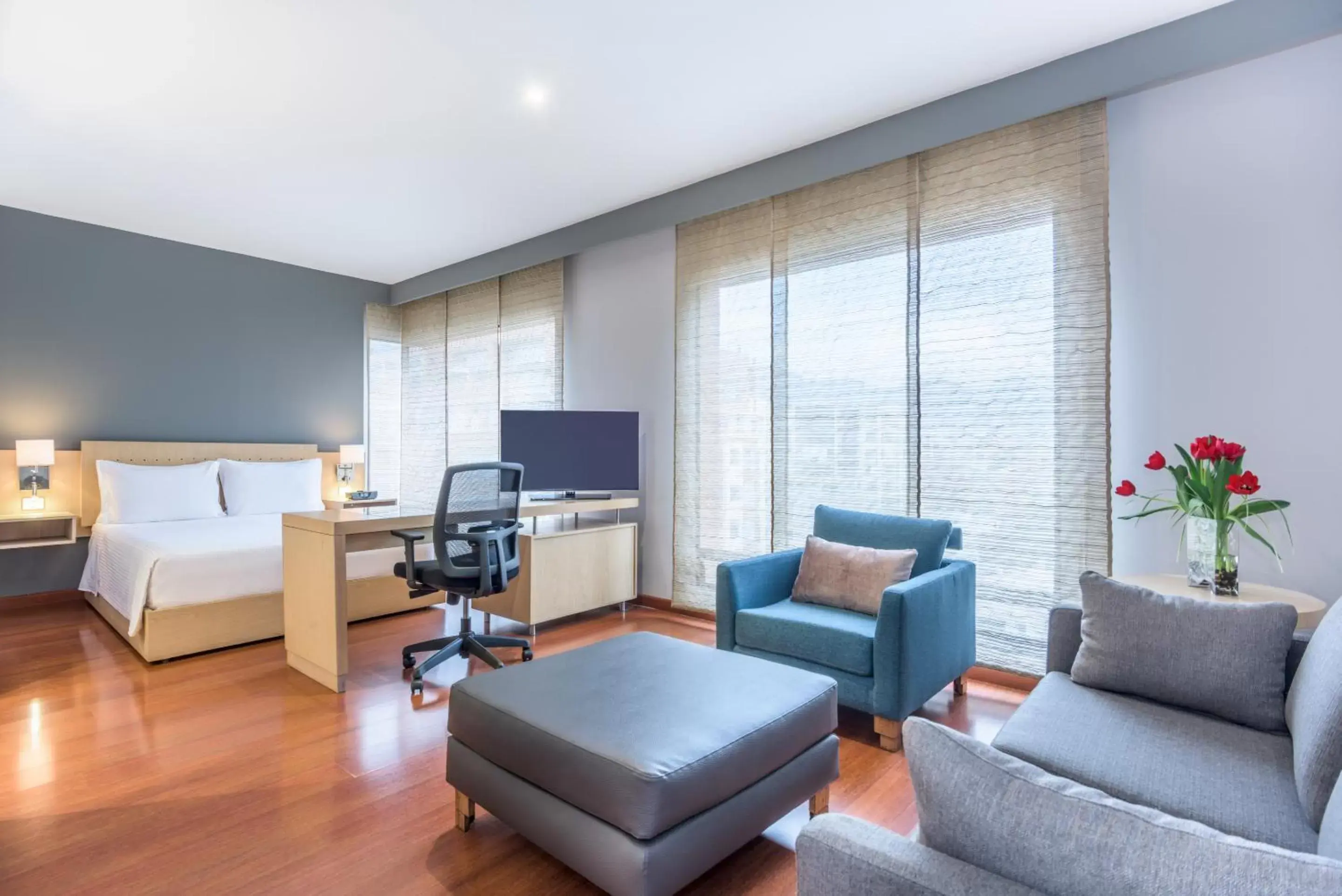 Queen Suite in Cosmos 100 Executive Queen Suite in Cosmos 100 Executive