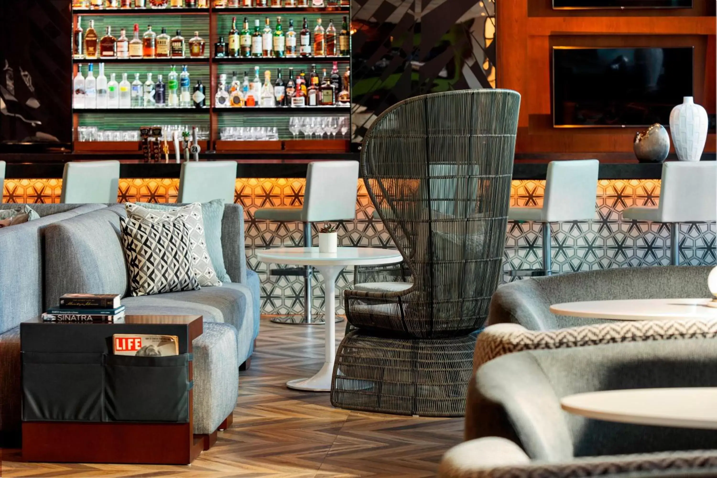 Lounge or bar, Lounge/Bar in Renaissance Palm Springs Hotel