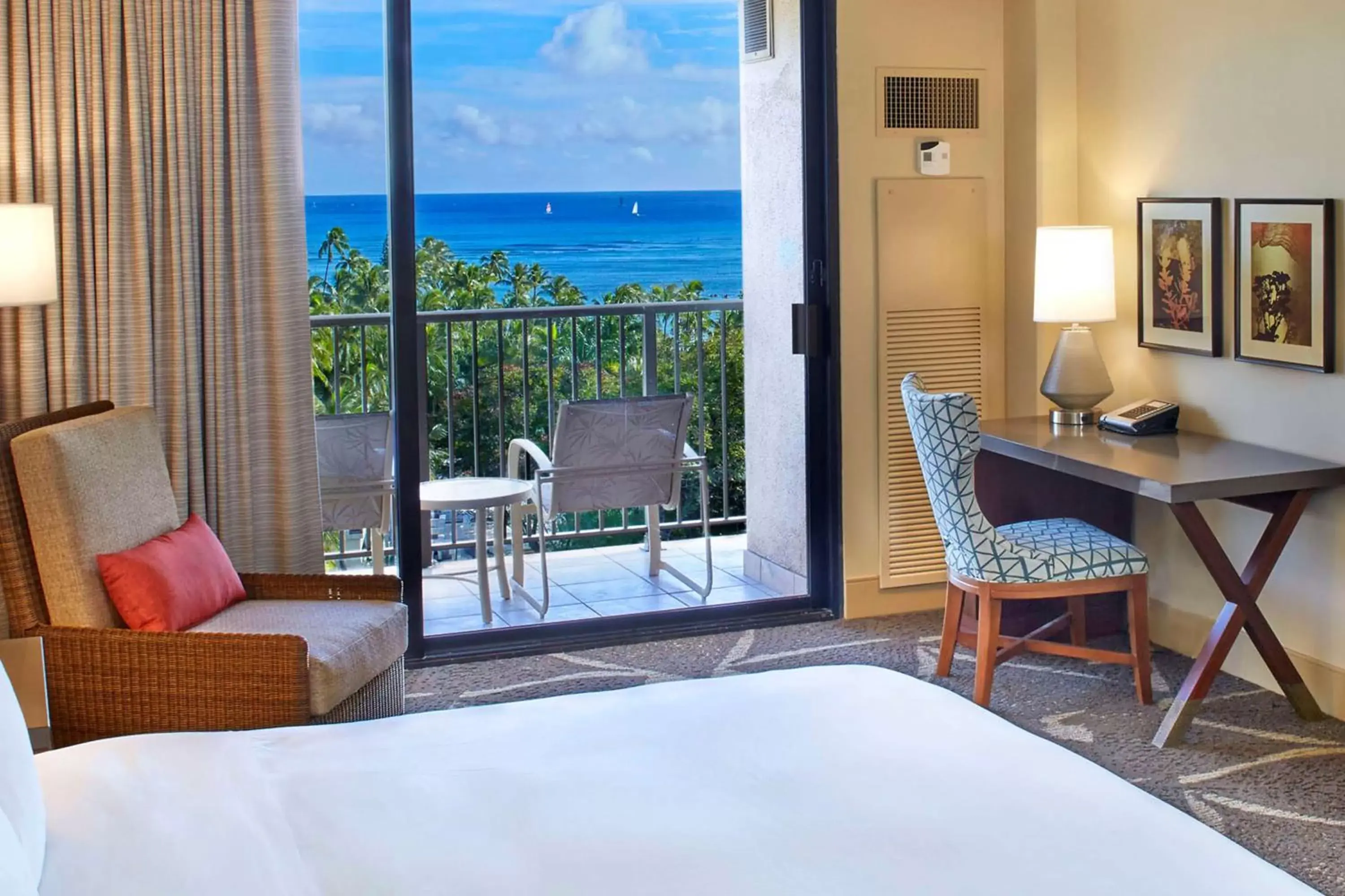 Bedroom in Hilton Hawaiian Village Waikiki Beach Resort