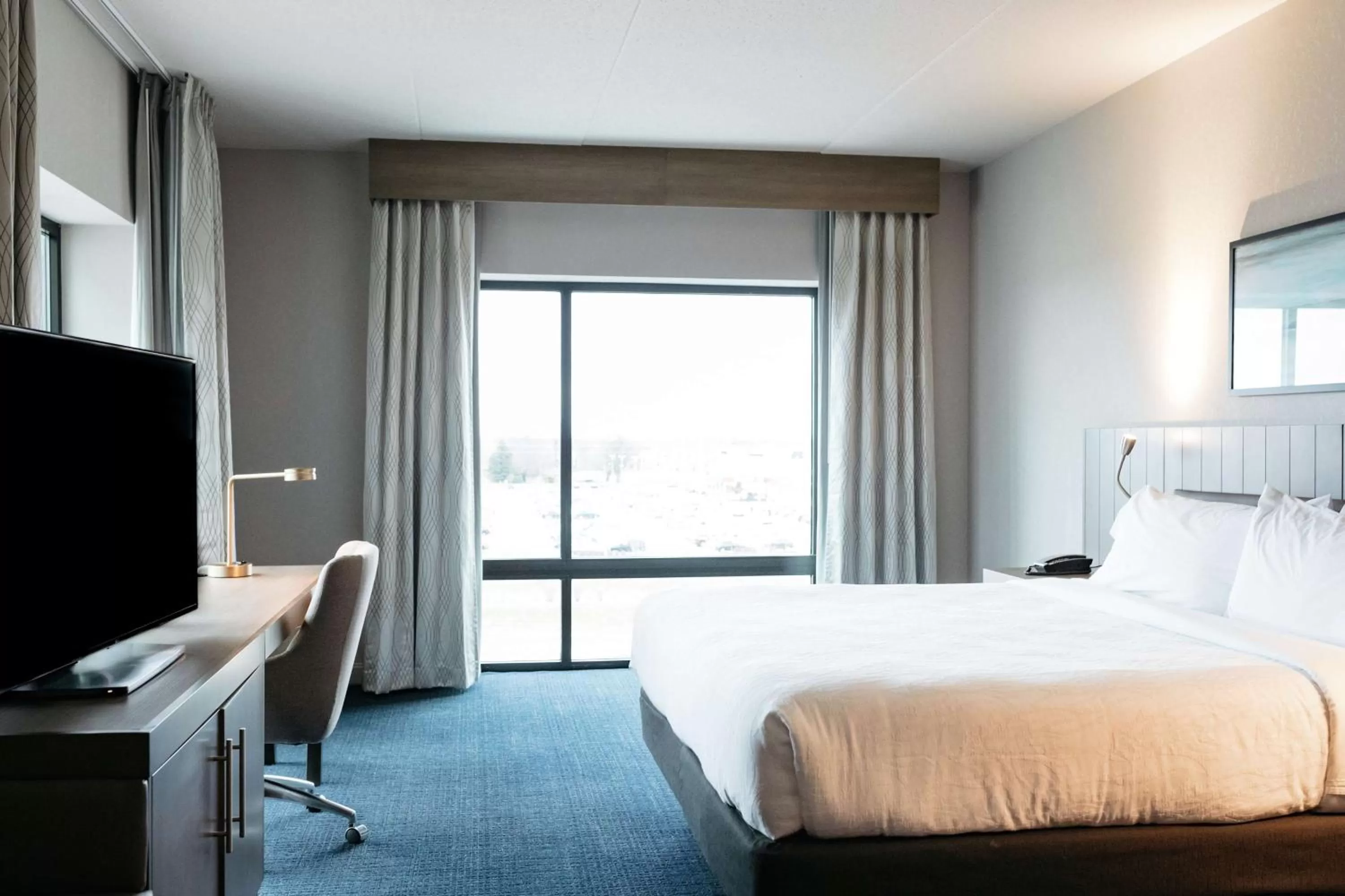 Bedroom, Bed in Hilton Garden Inn Madison Sun Prairie