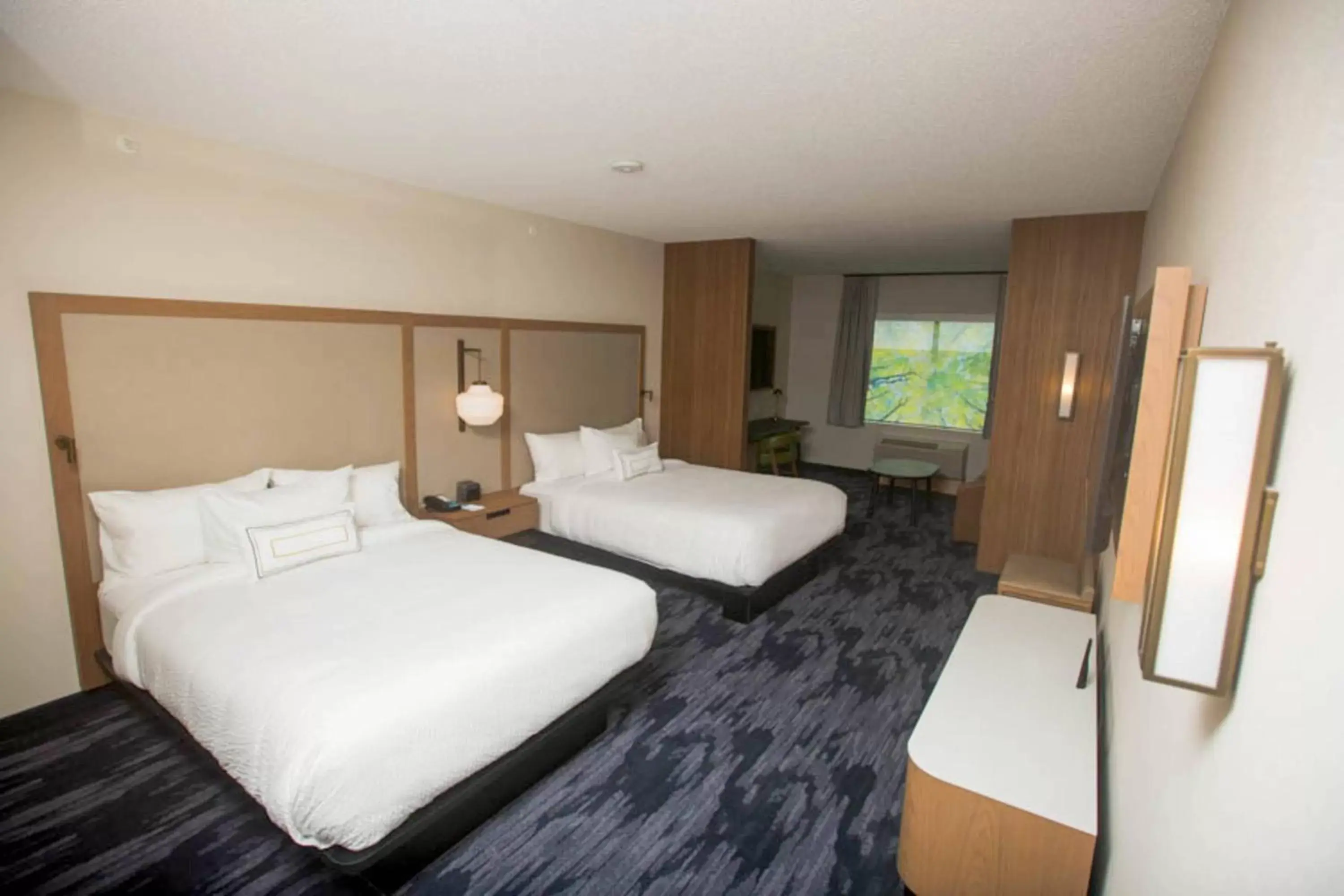 Bedroom, Bed in Fairfield Inn & Suites by Marriott Philadelphia Broomall/Newtown Square