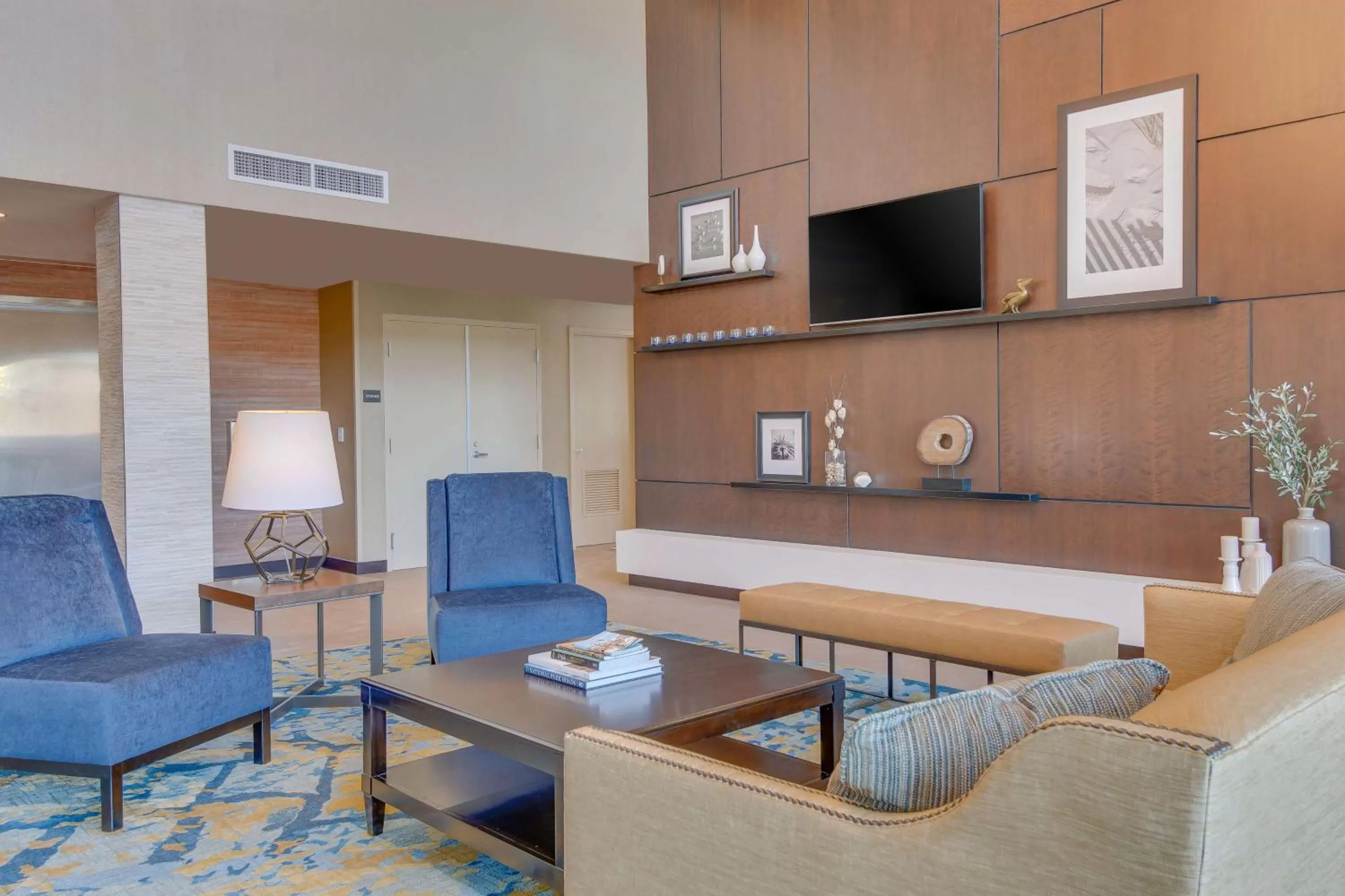 Lobby or reception in Hampton Inn & Suites Los Angeles - Glendale