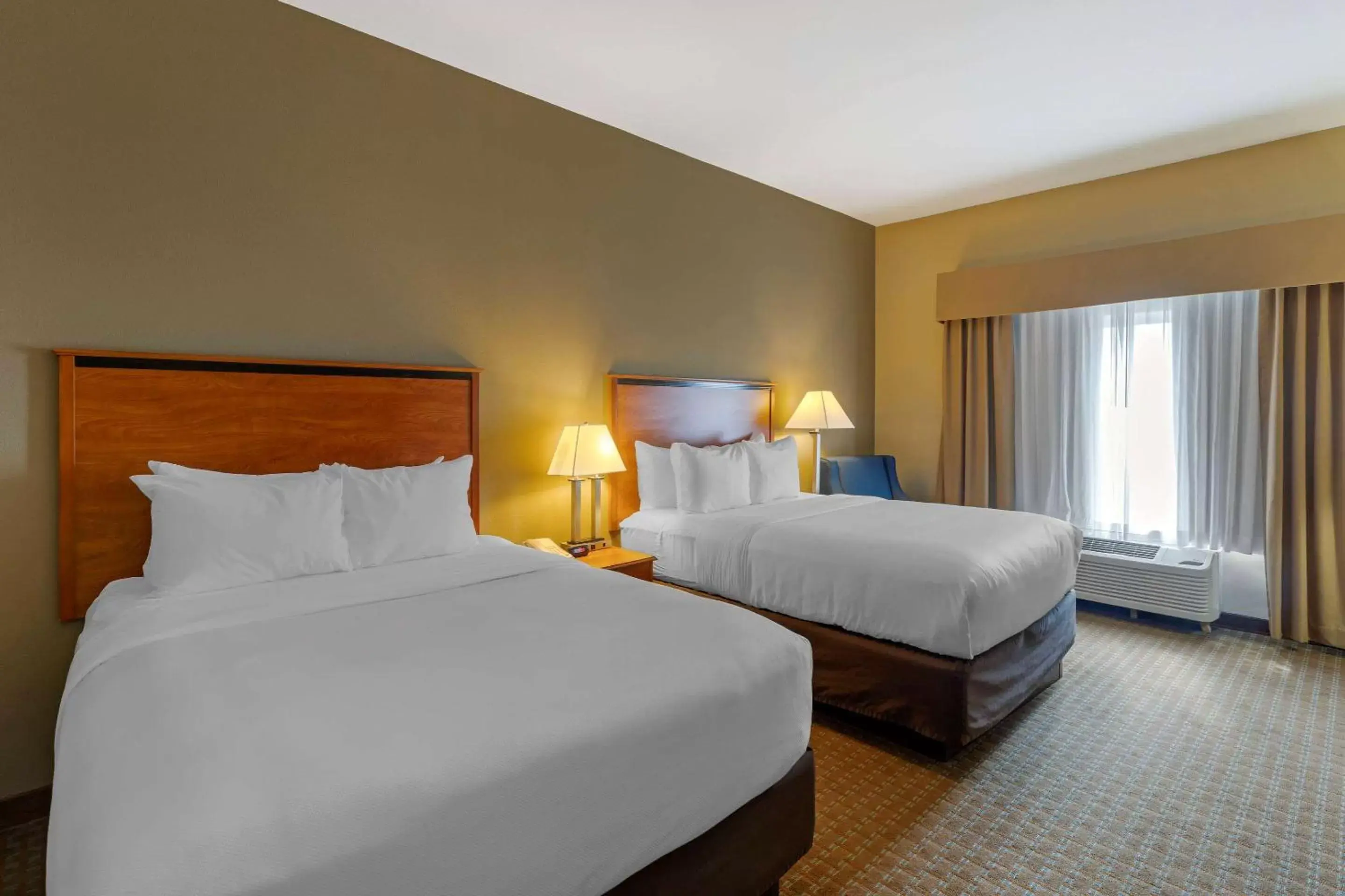 Bedroom, Bed in Comfort Inn & Suites Marion I-57