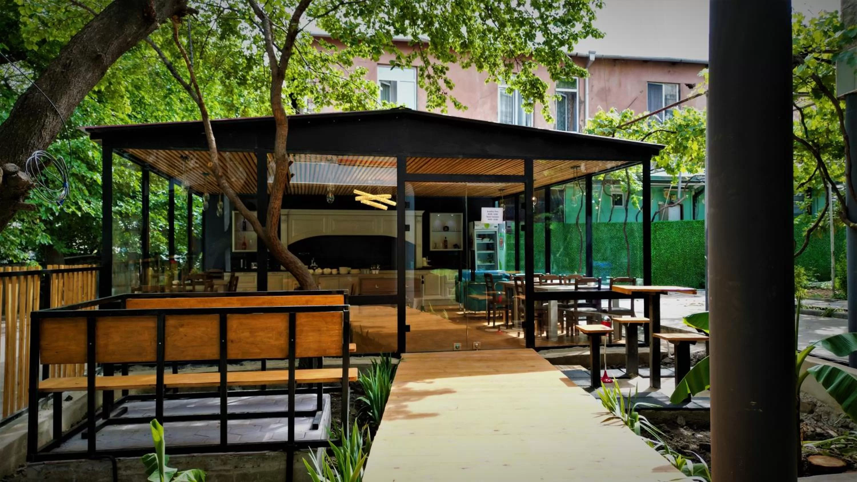 Patio in Hotel Salosi