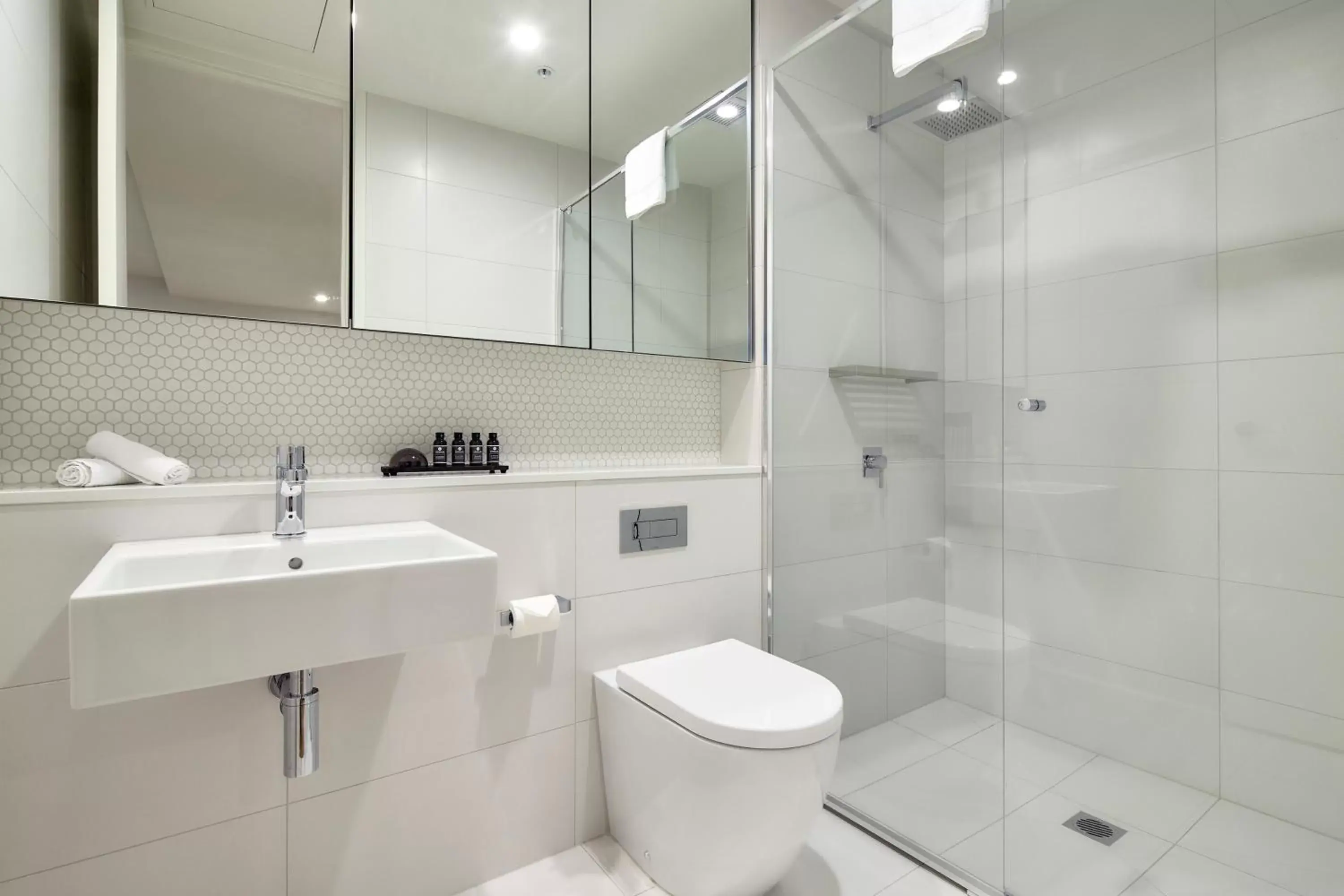 Bathroom in 381 Cremorne