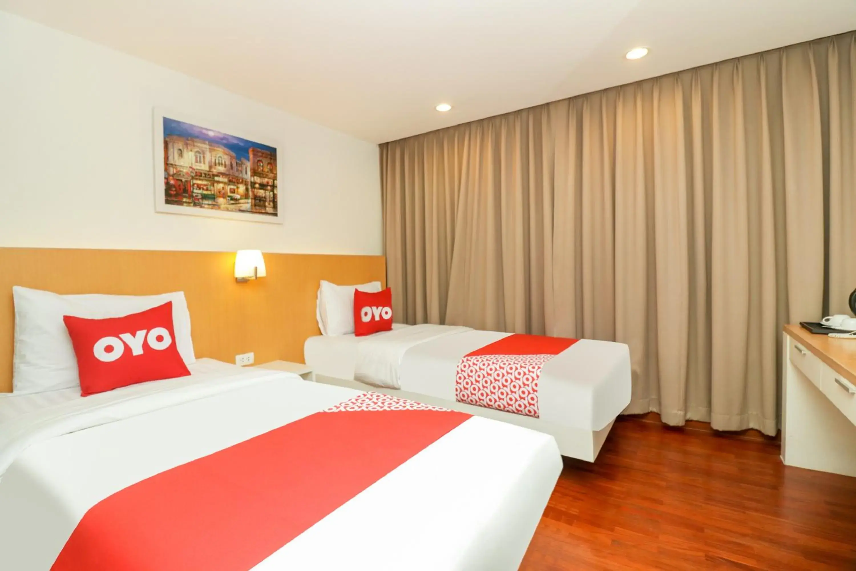 Photo of the whole room, Bed in OYO 225 Premier Place Bangkok