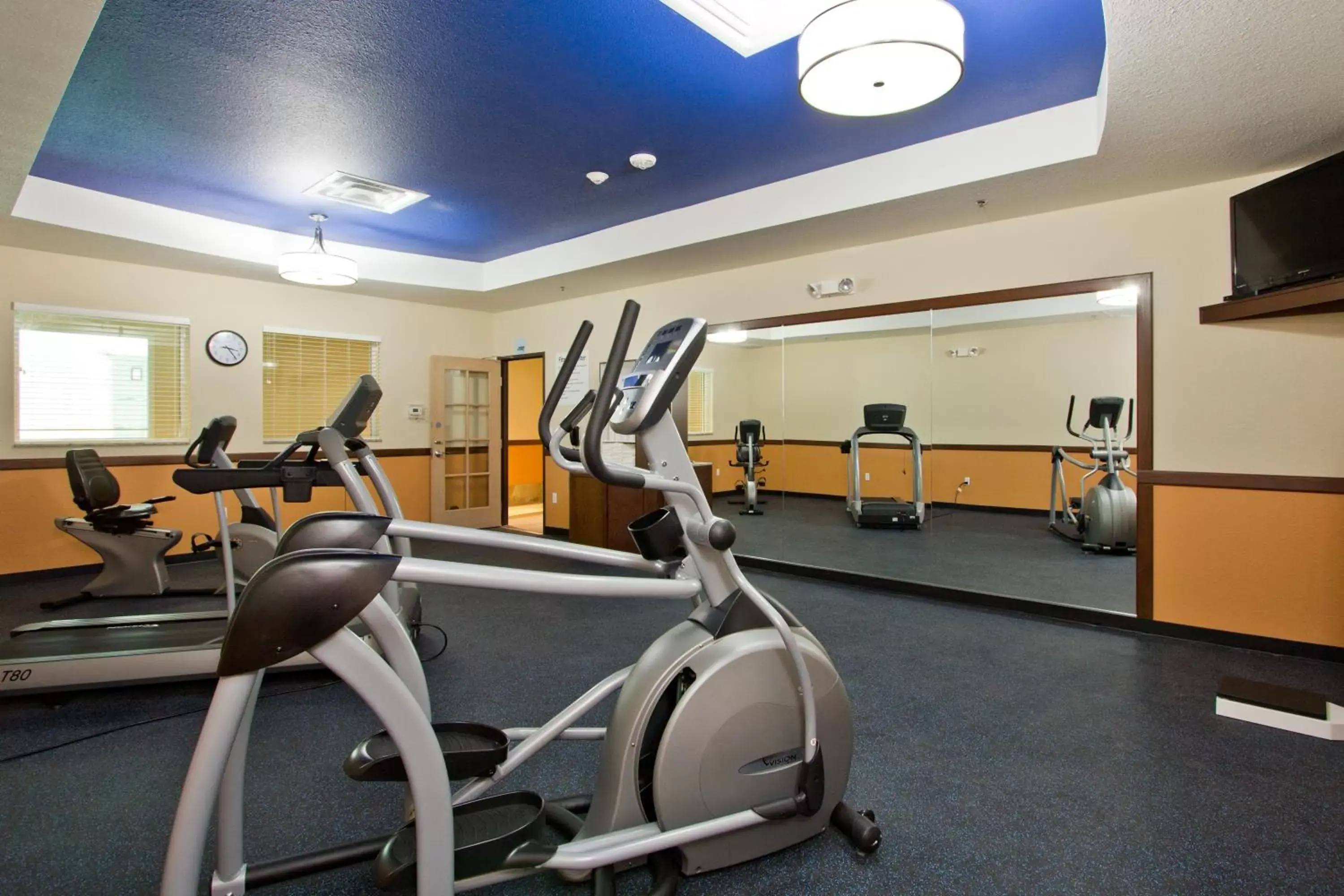 Fitness centre/facilities in Holiday Inn Express and Suites Denver East Peoria Street by IHG Fitness centre/facilities in Holiday Inn Express and Suites Denver East Peoria Street by IHG