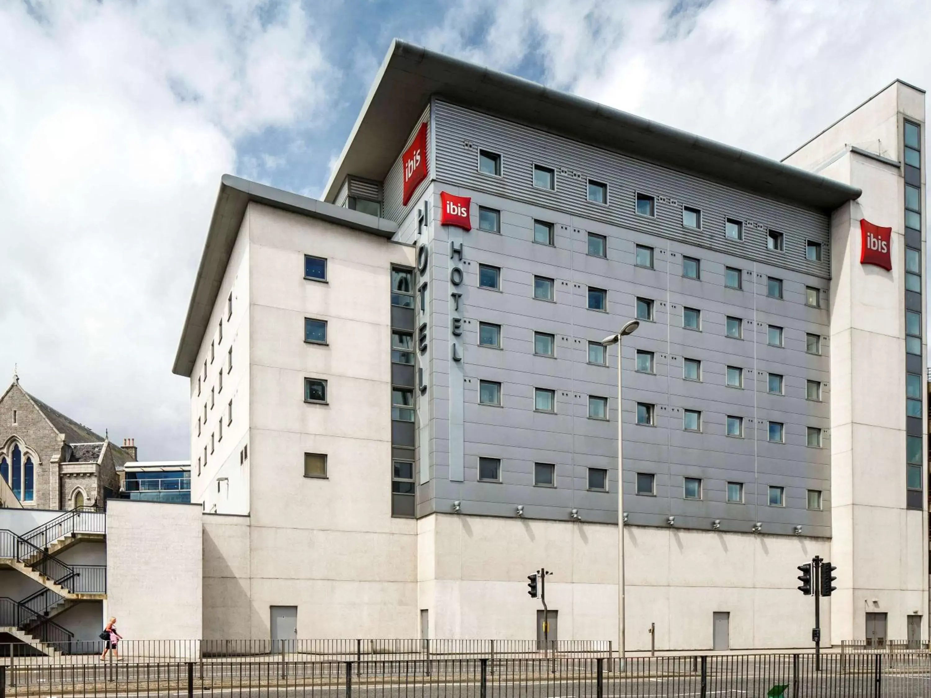 Property Building in ibis Aberdeen Centre – Quayside