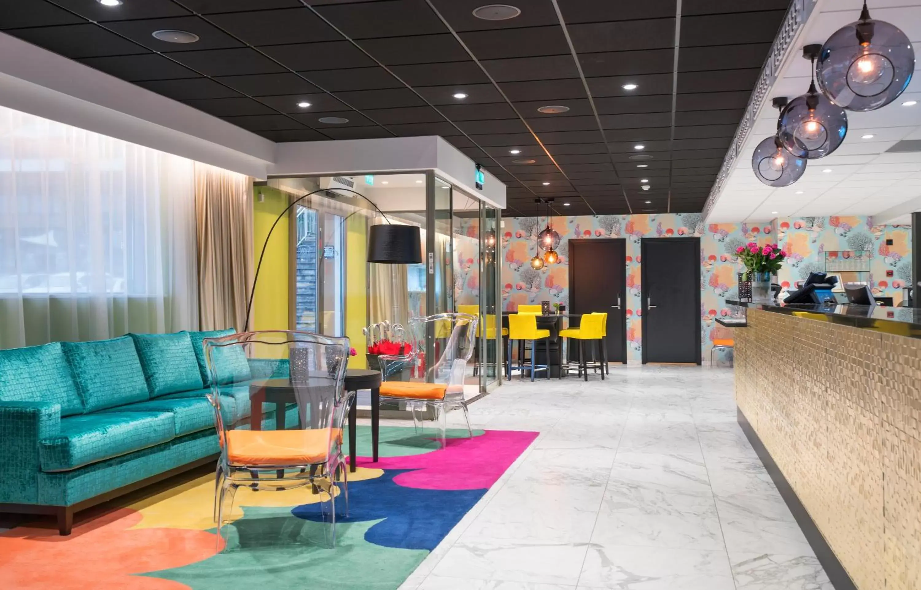 Lounge or bar in Thon Hotel Tønsberg Brygge Lounge or bar in Thon Hotel Tønsberg Brygge