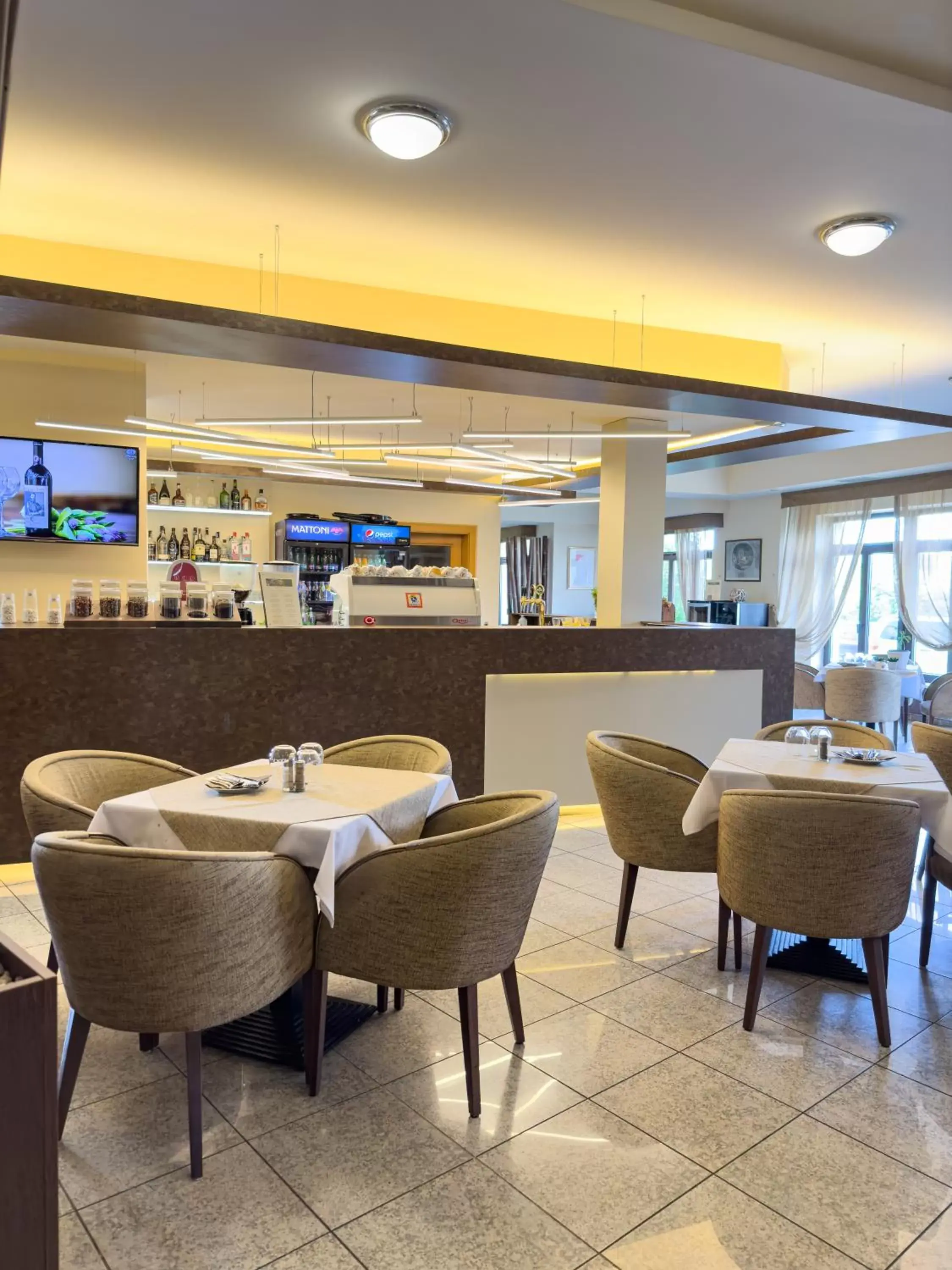 Lounge or bar, Restaurant/Places to Eat in Hotel Theresia