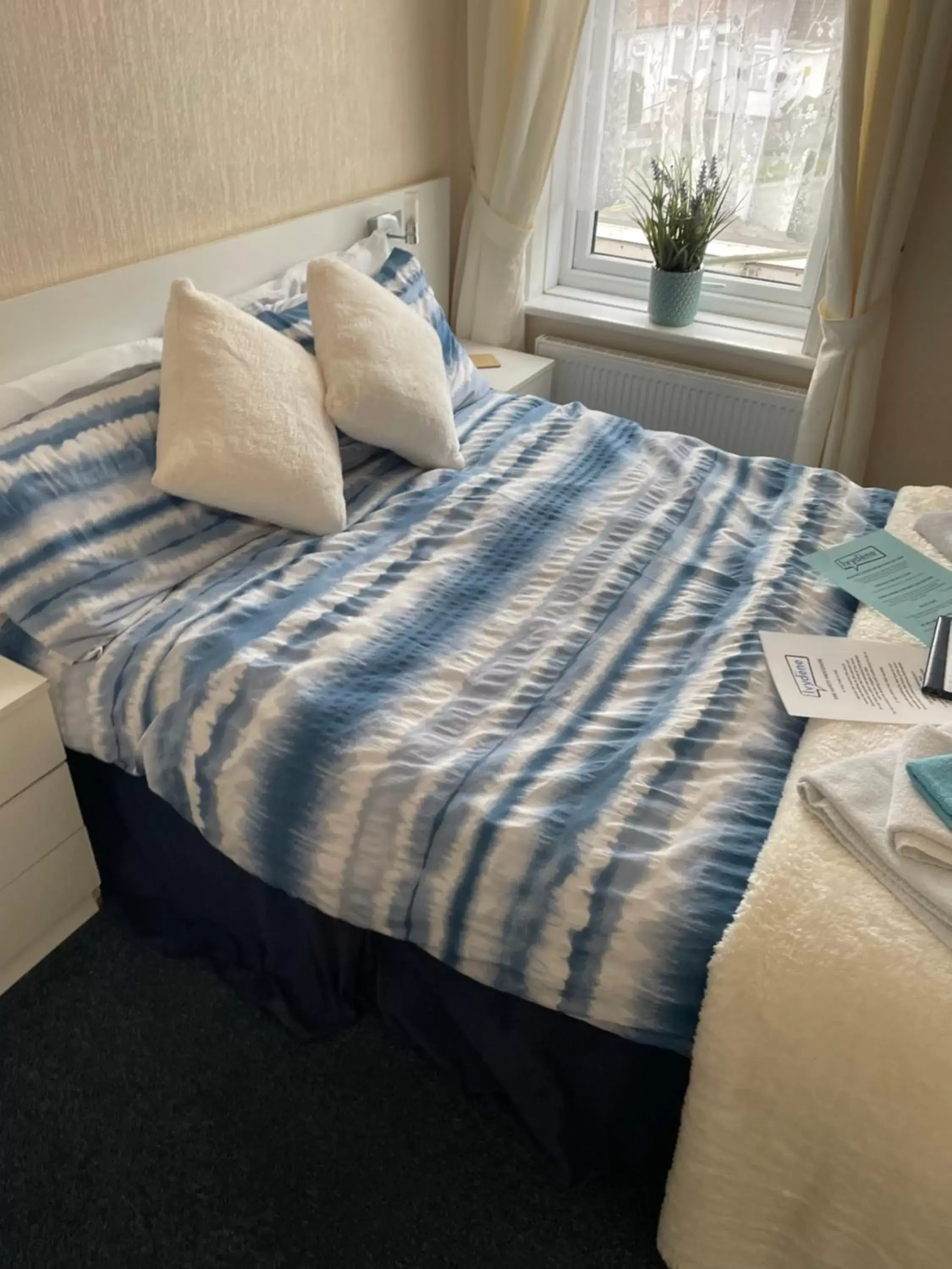 Bed in Ivydene Guest House