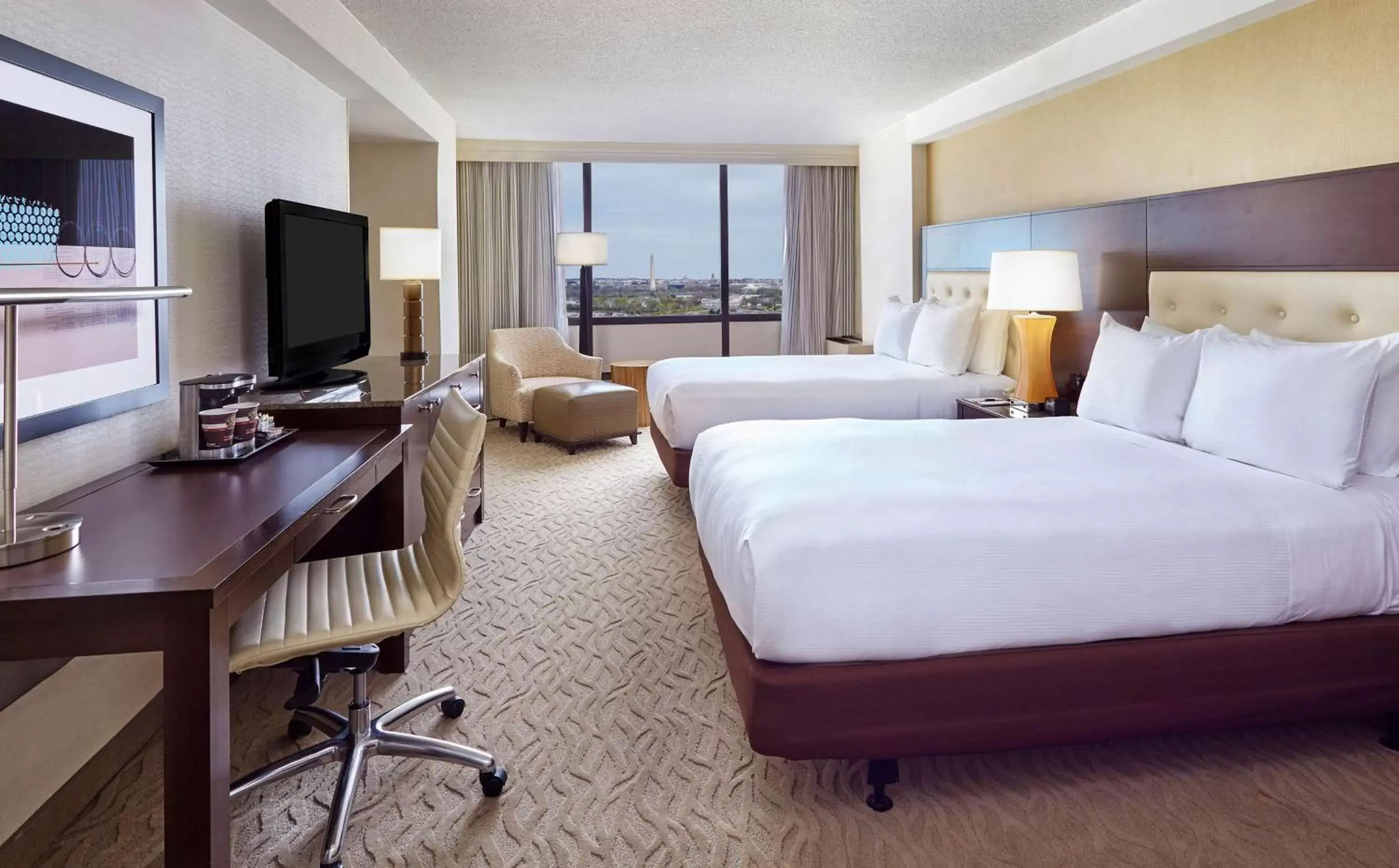 Bed in DoubleTree by Hilton Washington DC – Crystal City