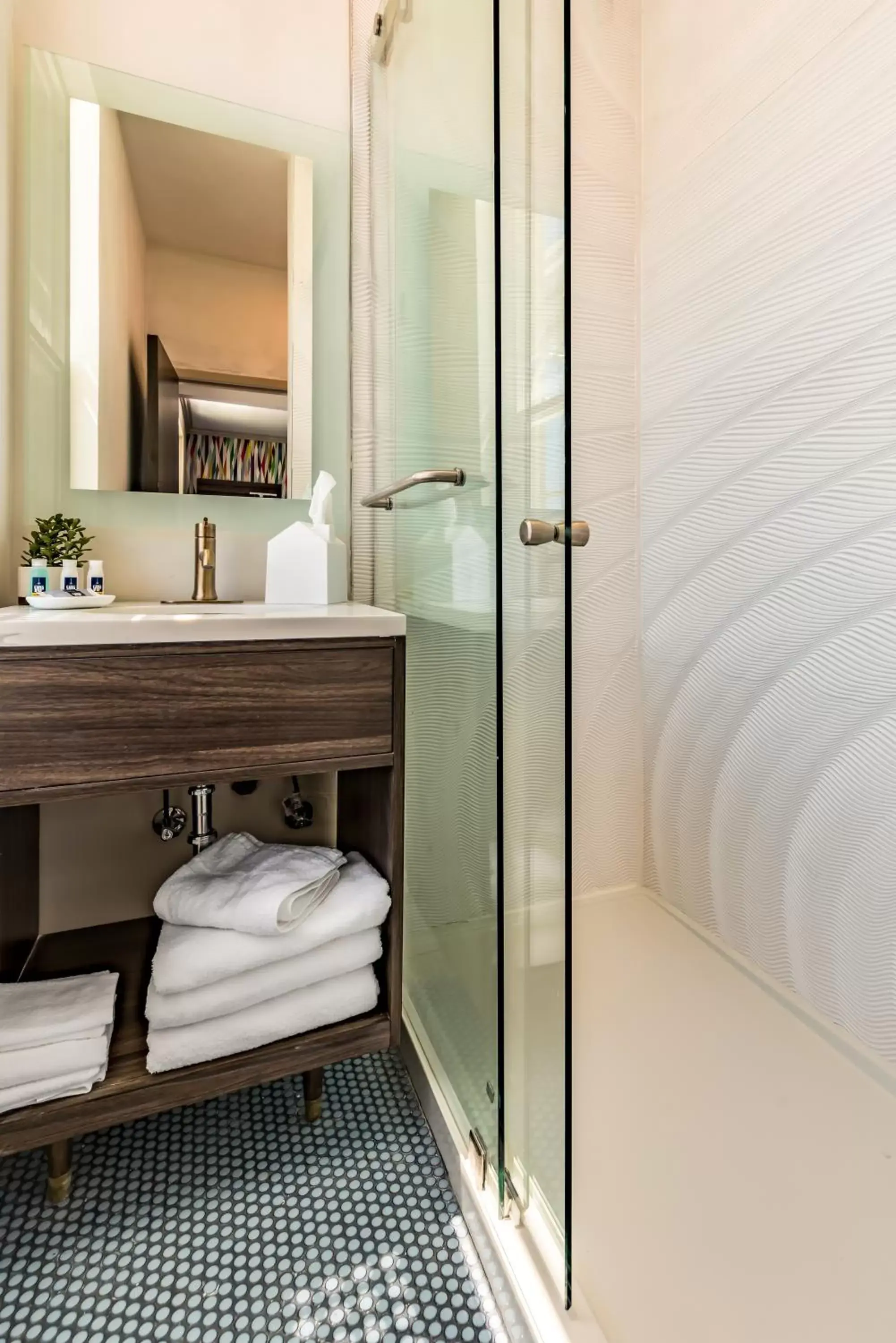 Shower, Bathroom in Signature San Francisco