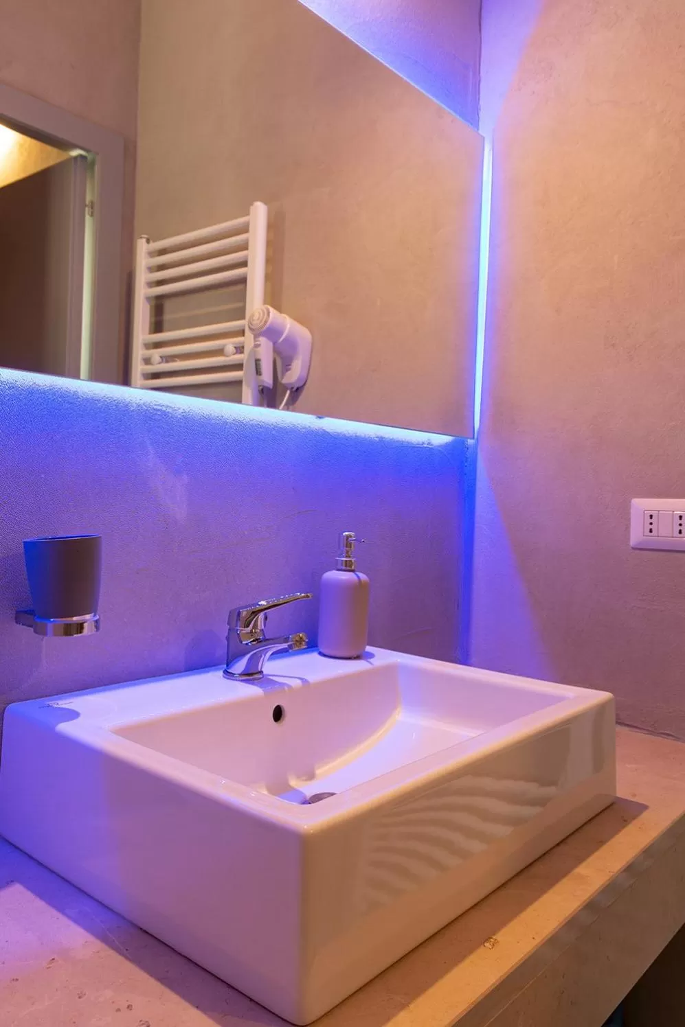 Bathroom in Graffiti Living - Affittacamere