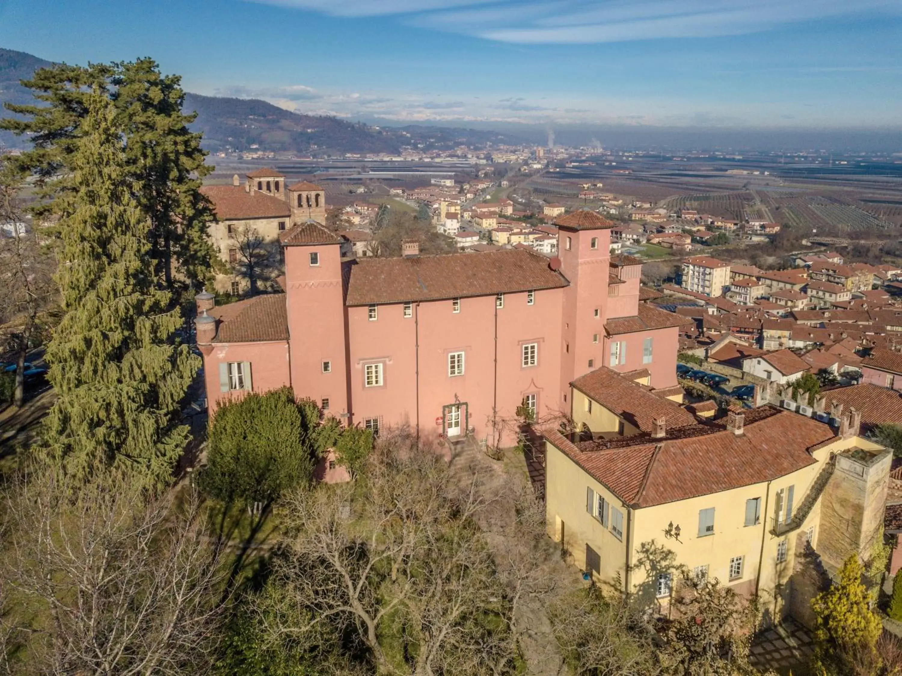 Bird's eye view, Bird's-eye View in Castello Rosso