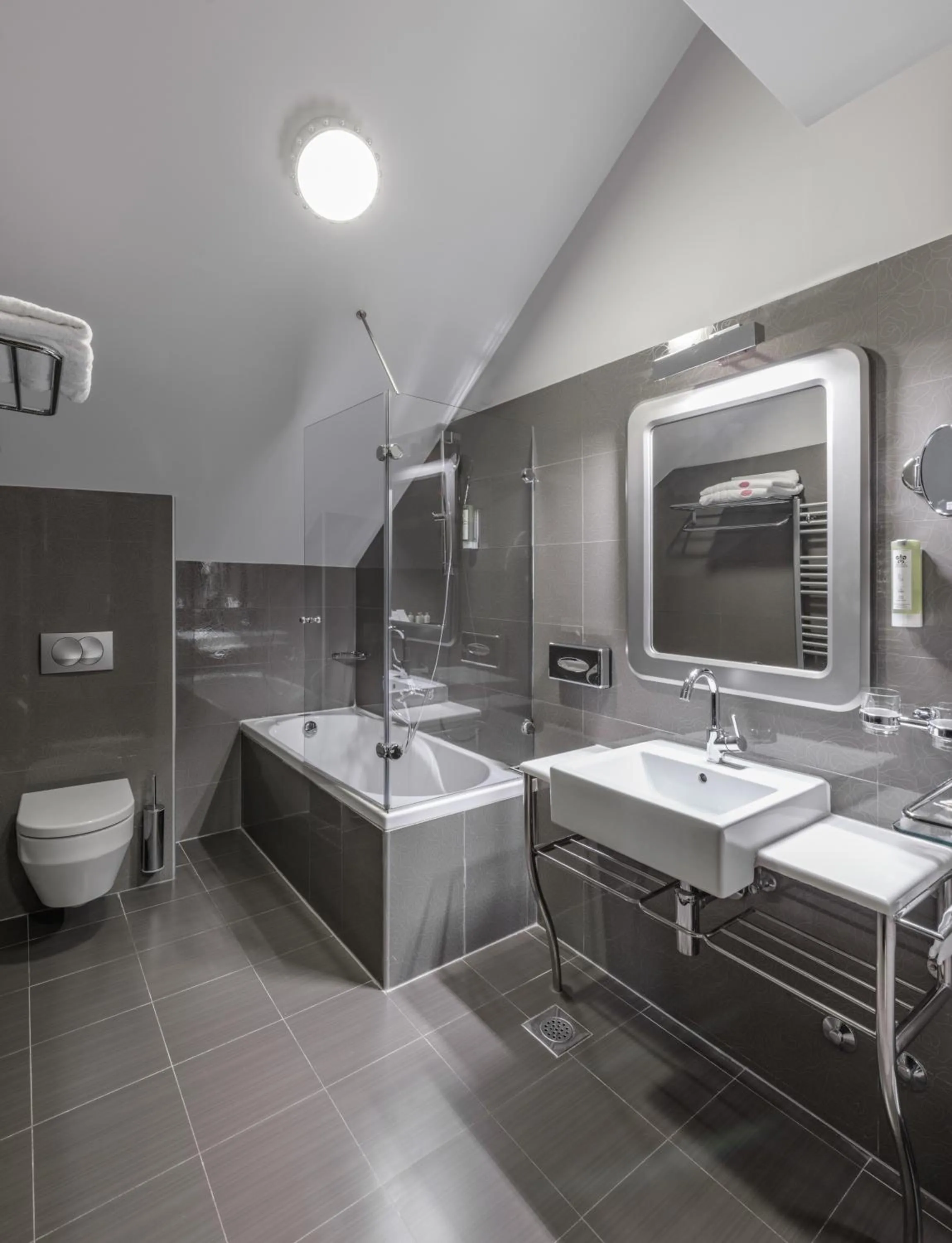 Bathroom in Bastion Heritage Hotel