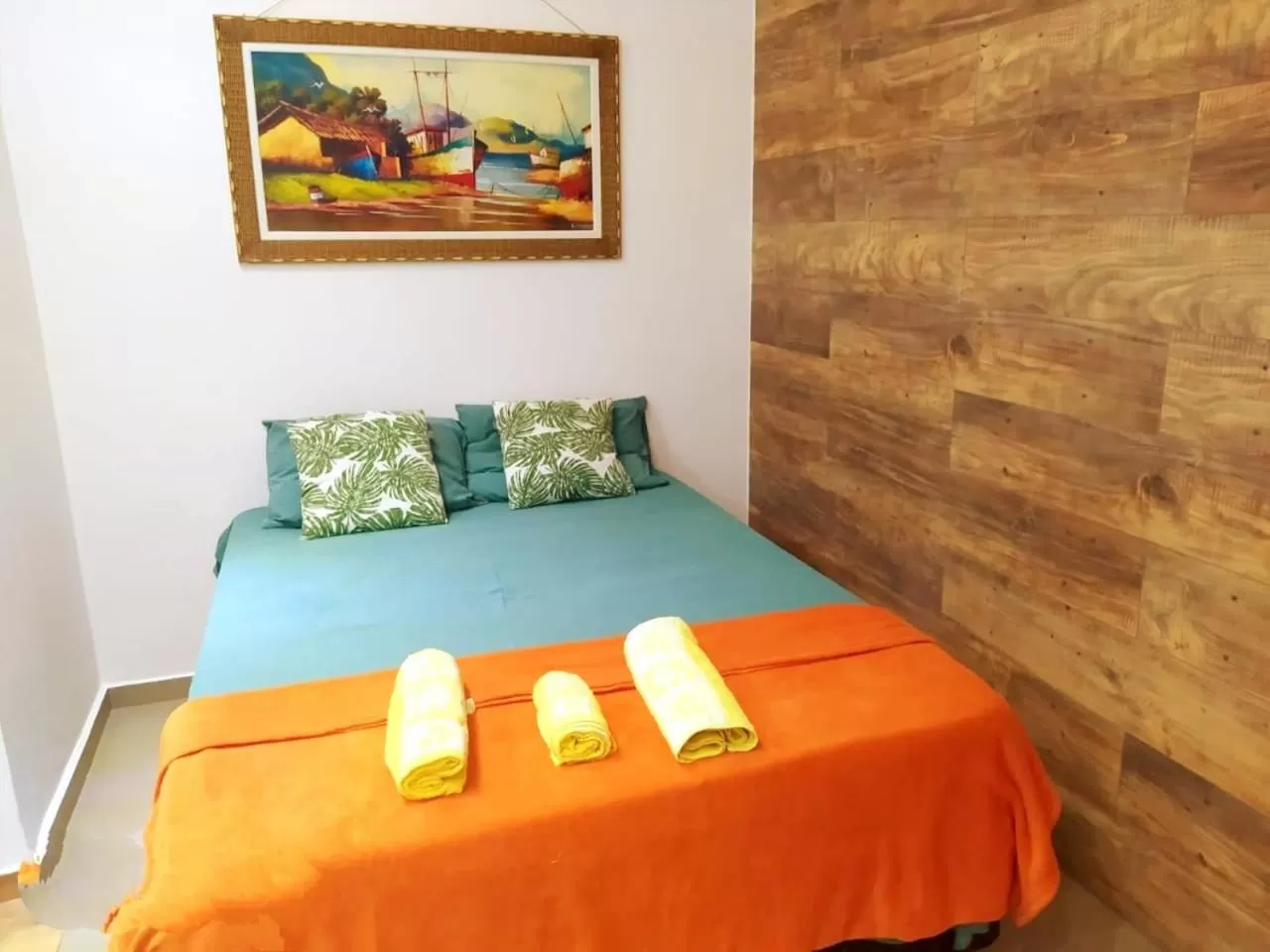 Budget Double Room in Biomas Hotel