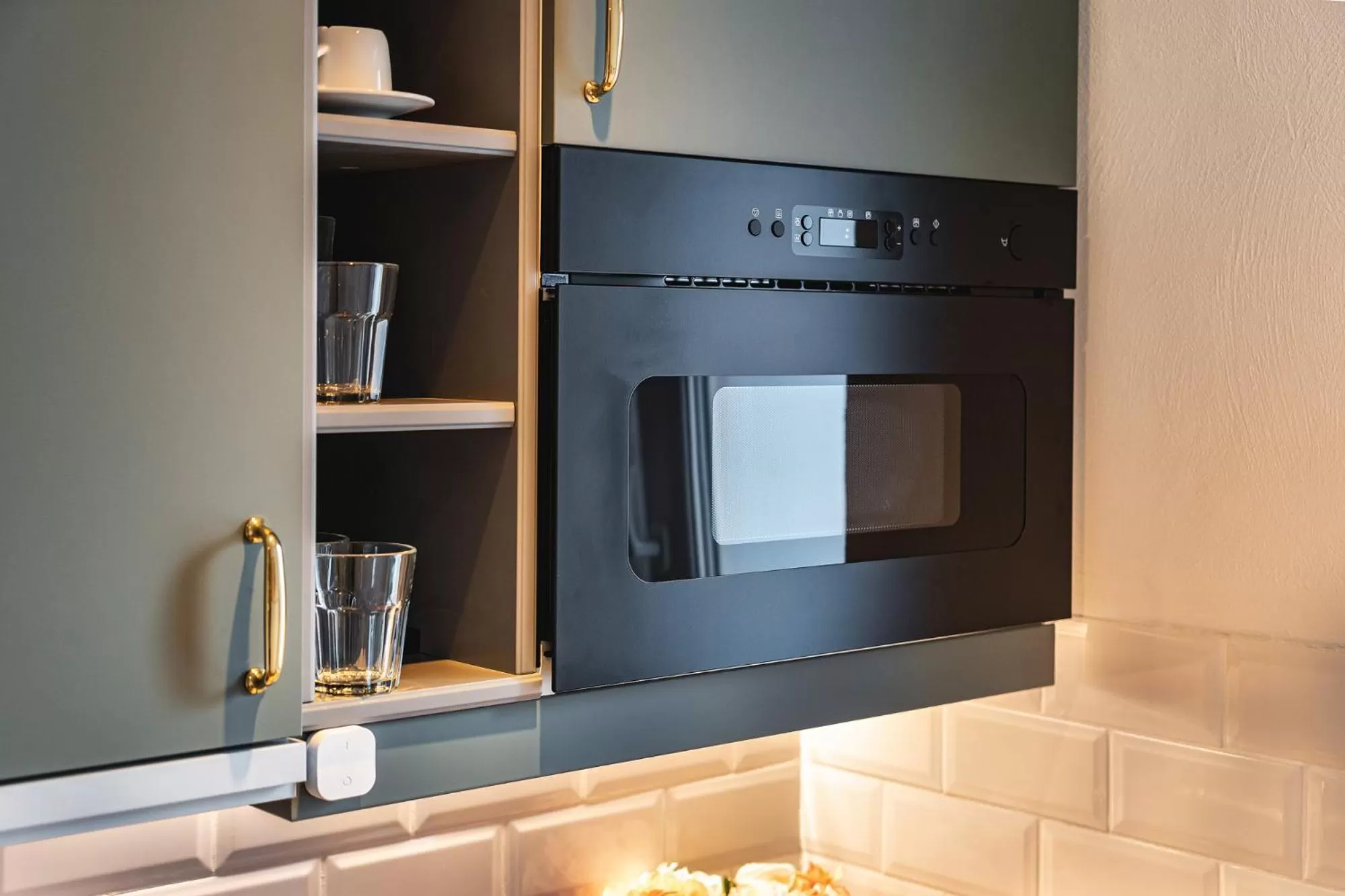 Kitchen or kitchenette in Nikolas Haus Premium Historic Center Stay & Free Parking