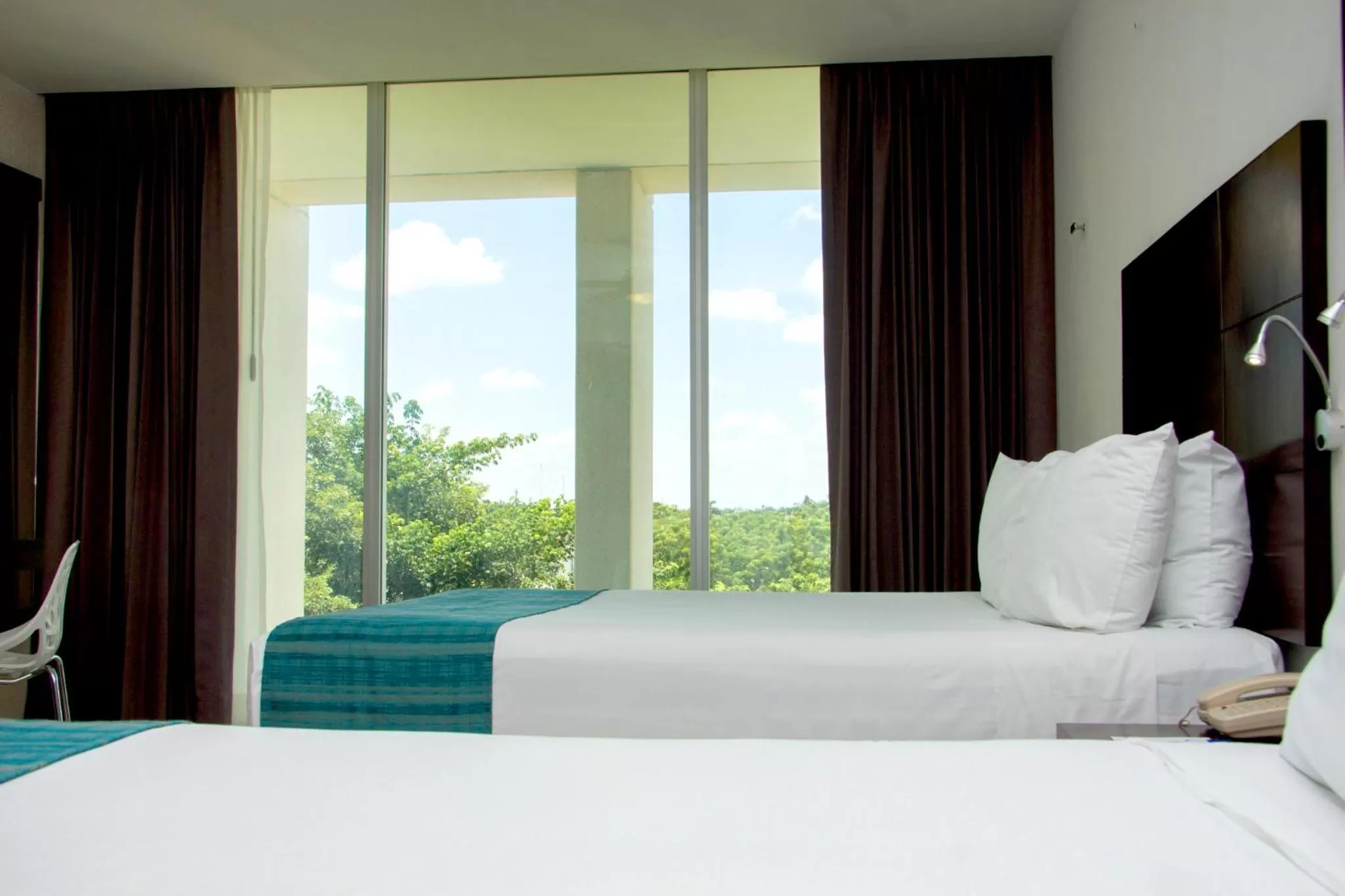 Photo of the whole room, Bed in Mesón de la Luna Hotel & Spa