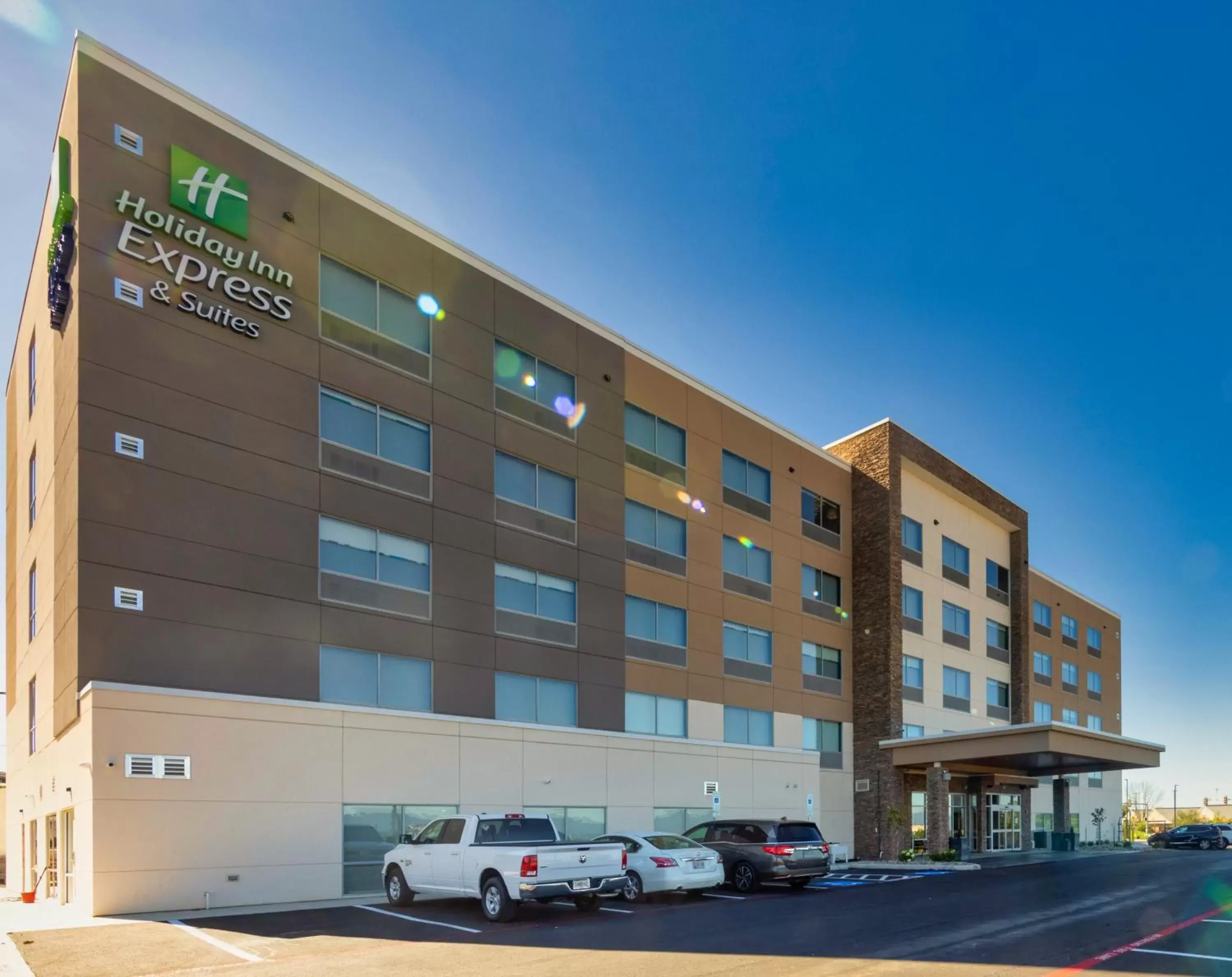 Property Building in Holiday Inn Express & Suites - Harrisonburg University Area , an IHG Hotel