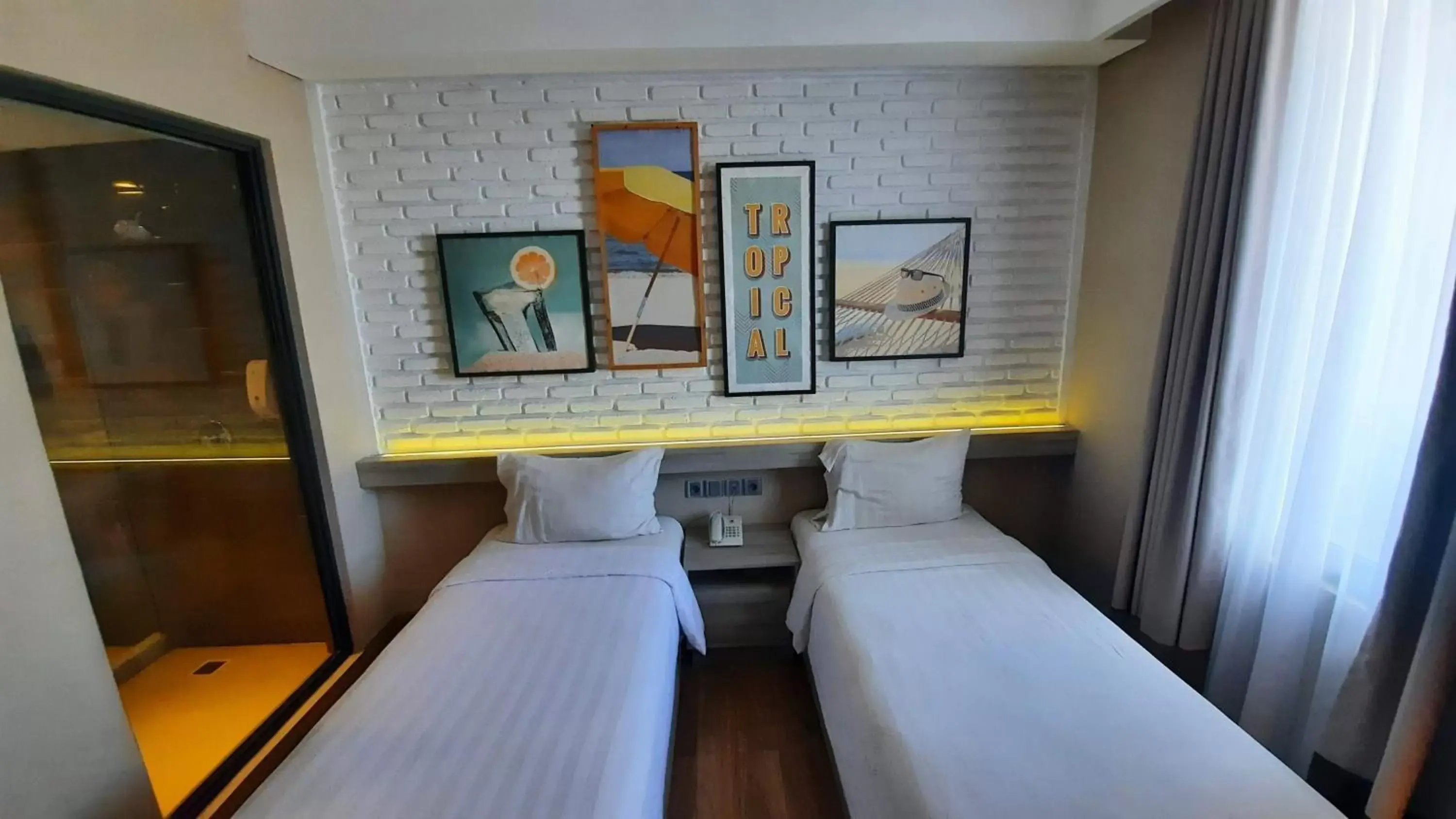 Bedroom, Bed in Expressia Hotel Makassar