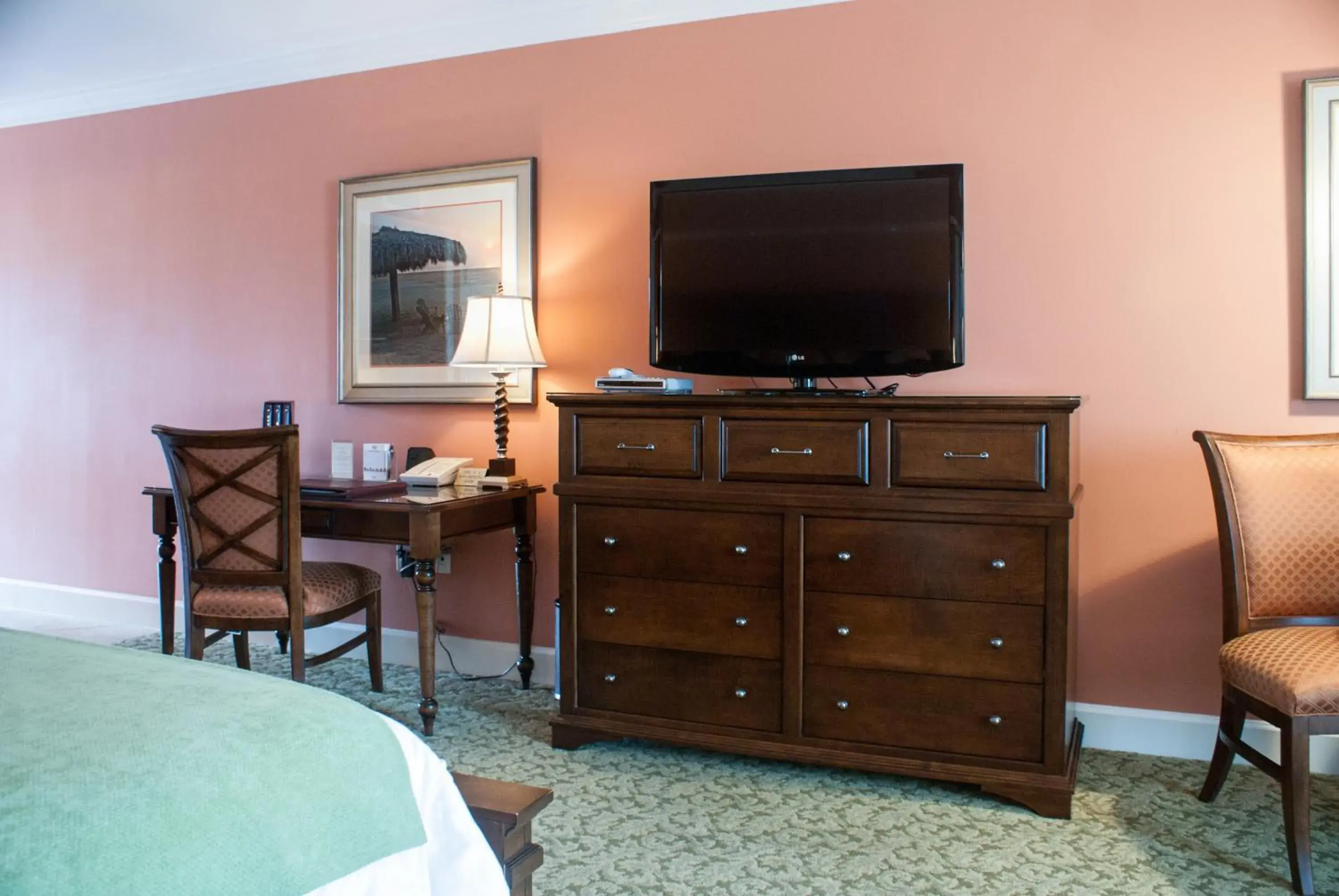 TV and multimedia, TV/Entertainment Center in Ponte Vedra Inn and Club