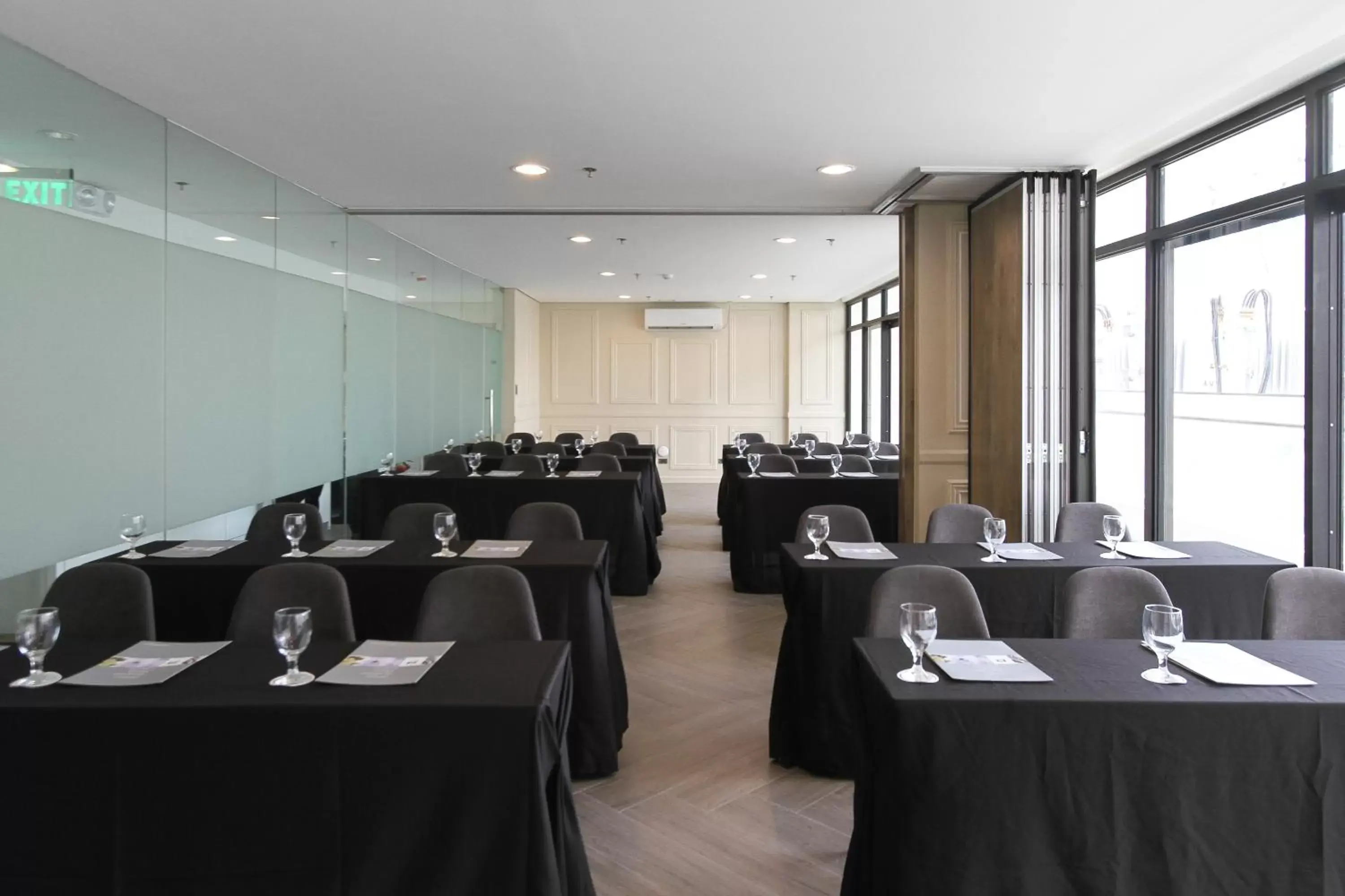 Business facilities in Privato Makati - Multiple Use Hotel