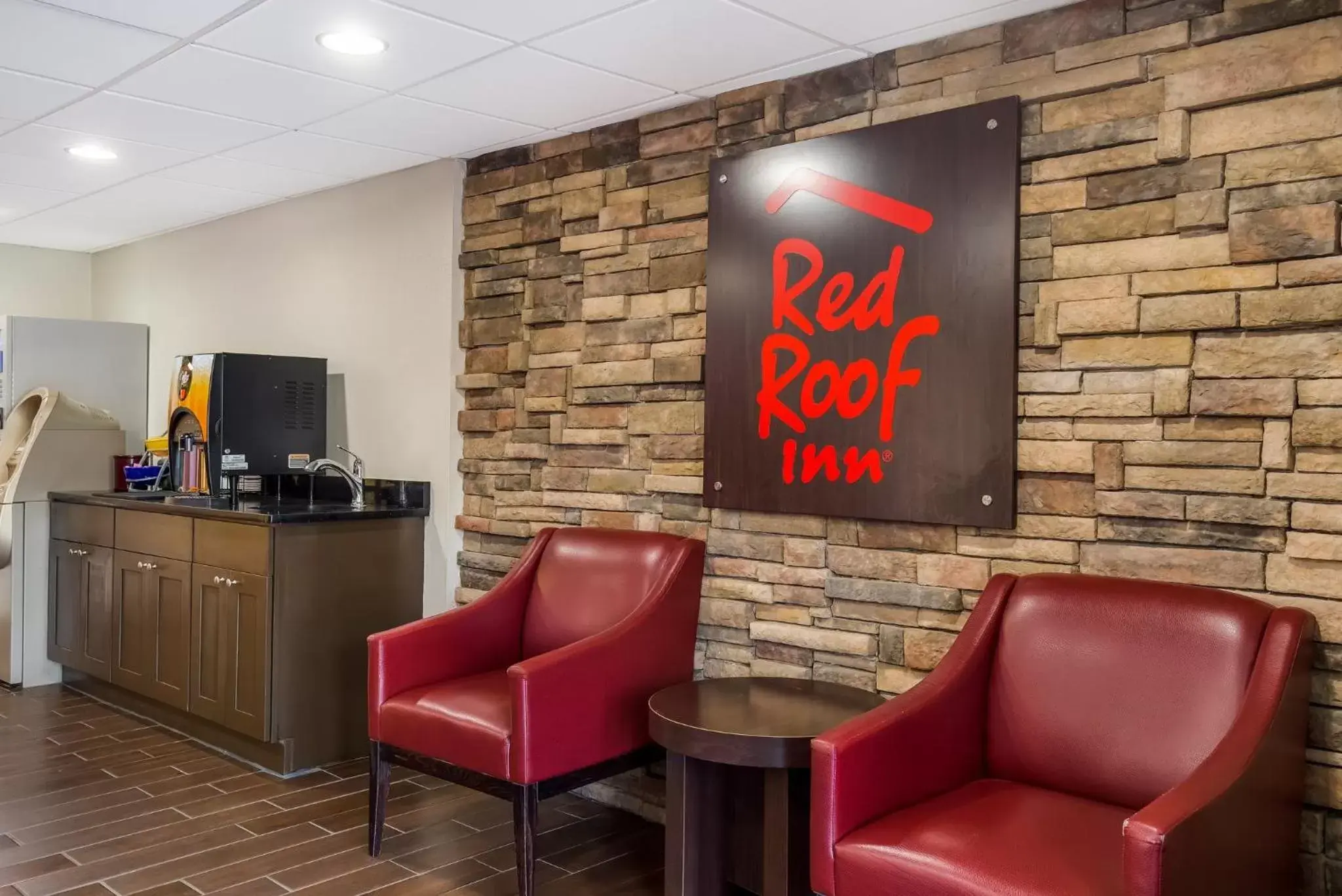 Lobby or reception in Red Roof Inn Allentown South Lobby or reception in Red Roof Inn Allentown South