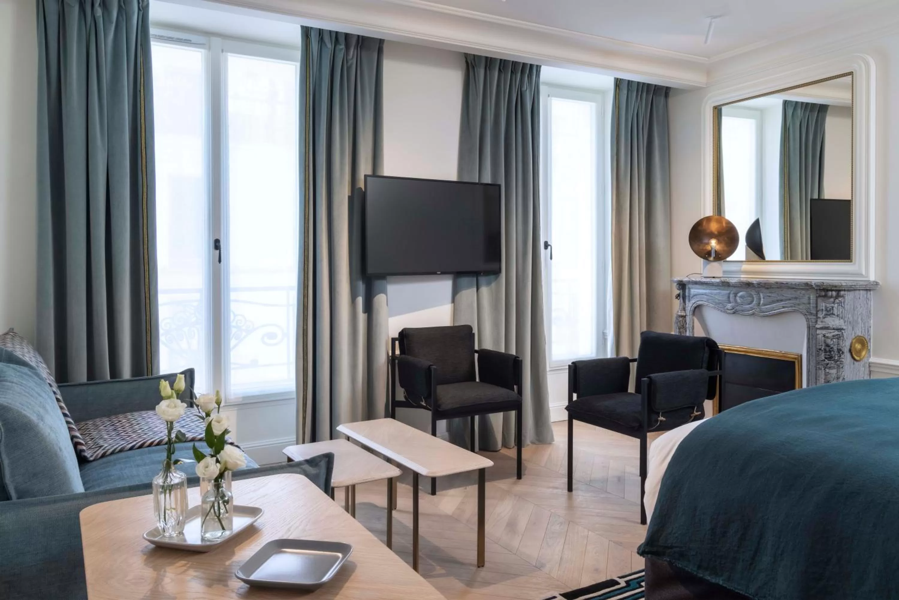 Bedroom in Hotel Louvre Montana