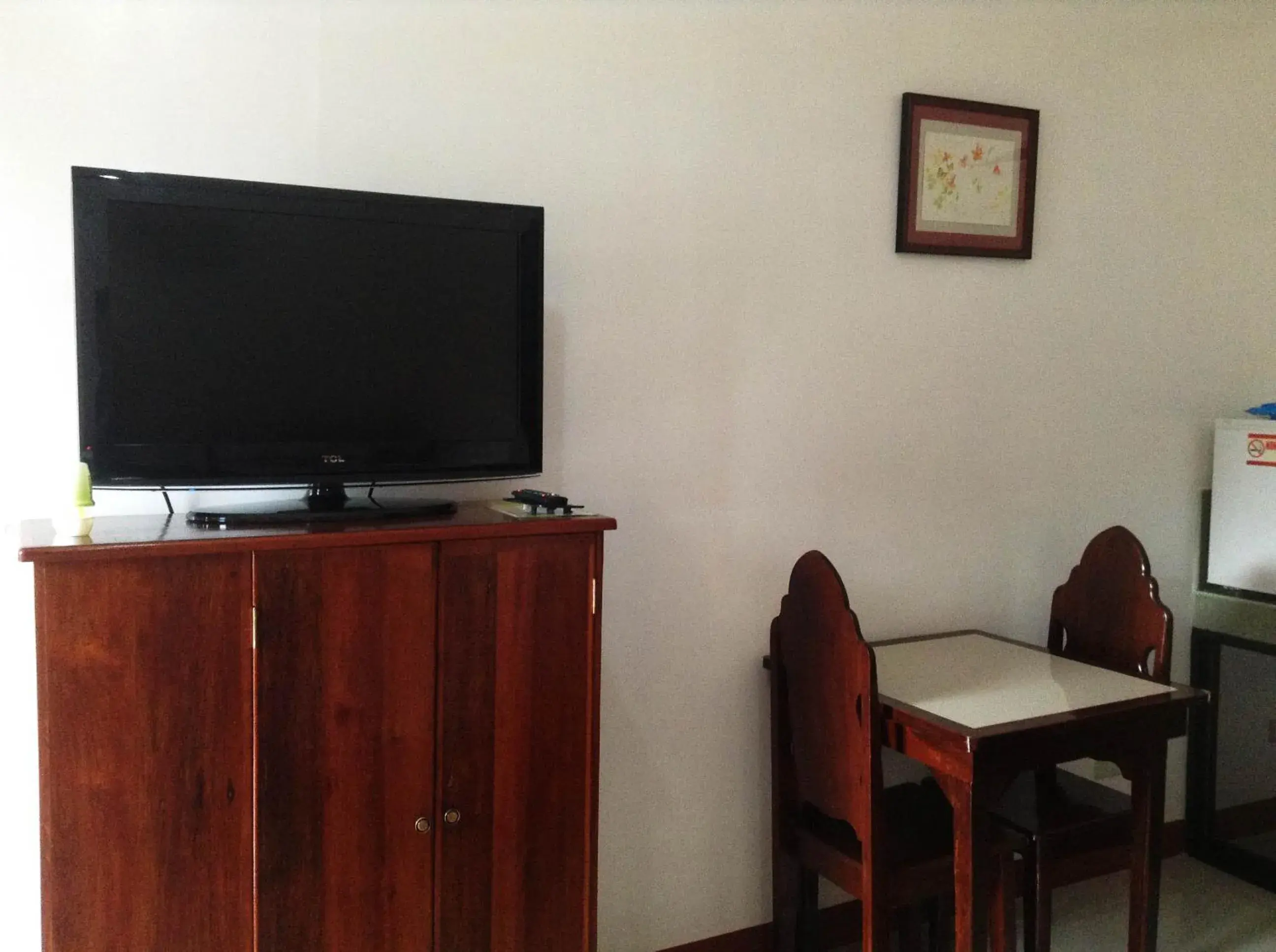 TV and multimedia, TV/Entertainment Center in Citadel Bed And Breakfast