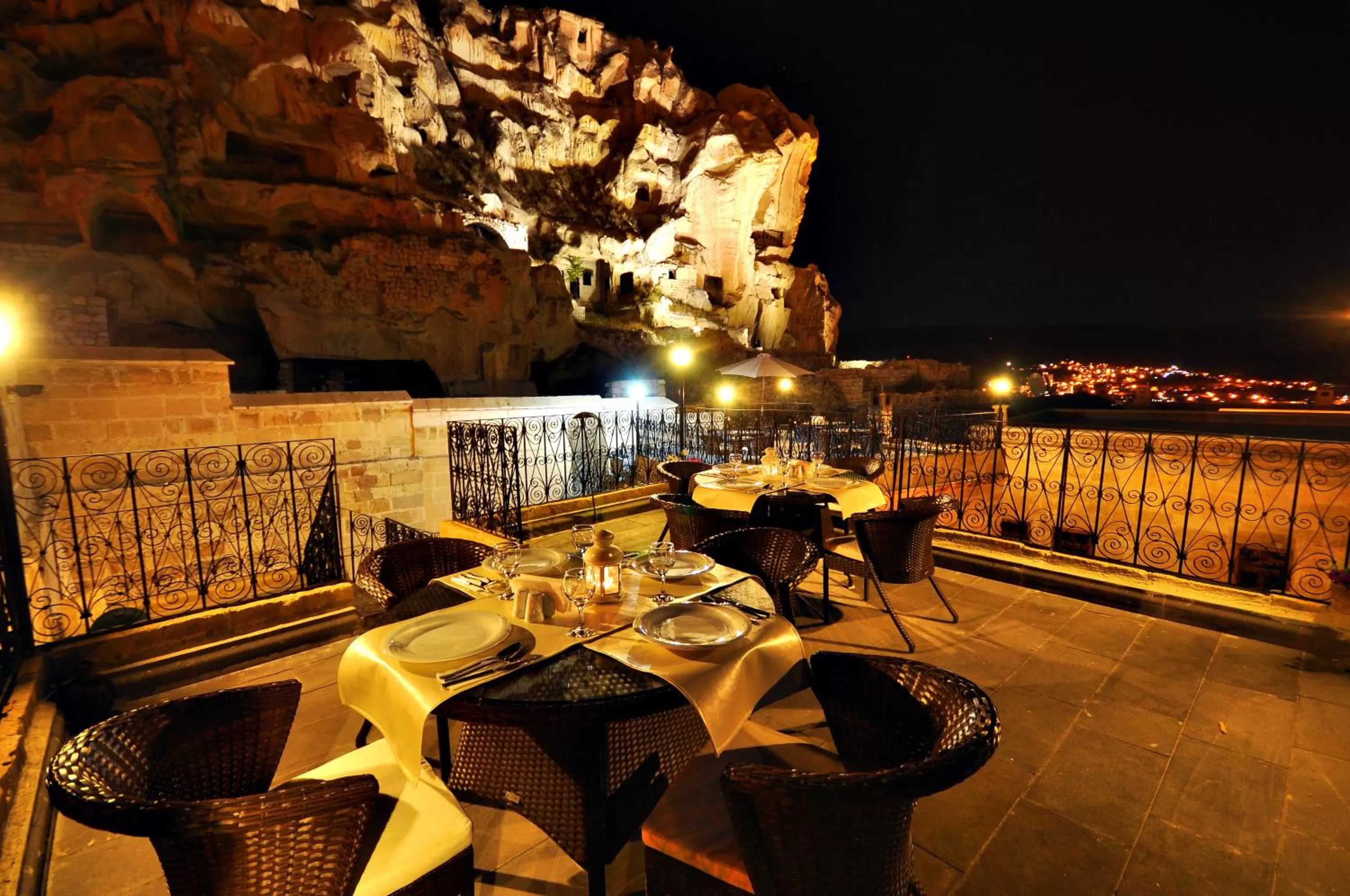 Restaurant/places to eat in Has Cave Konak
