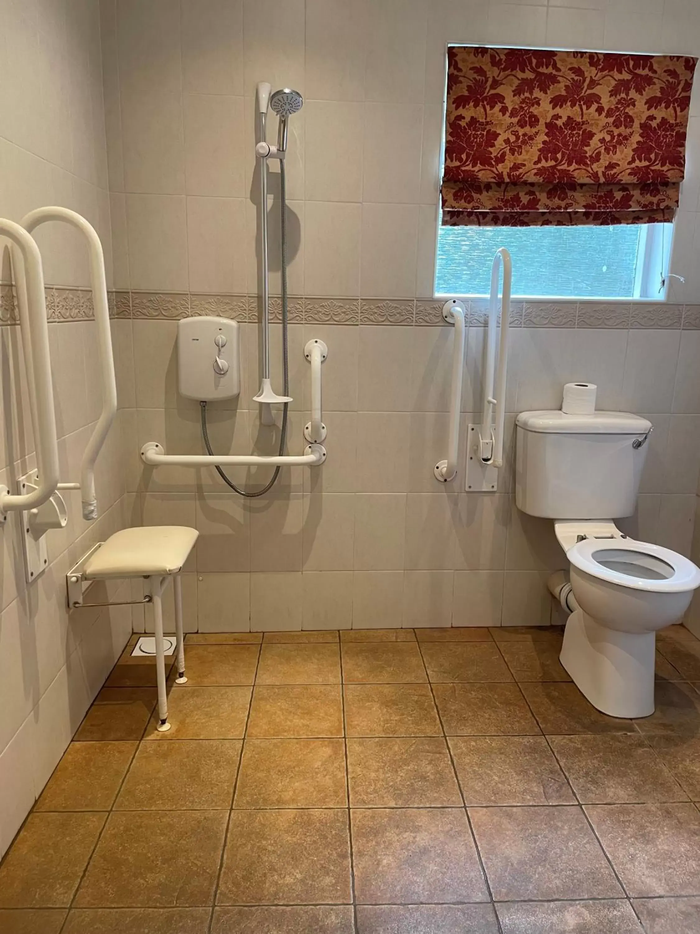Bathroom in Donington Manor Hotel