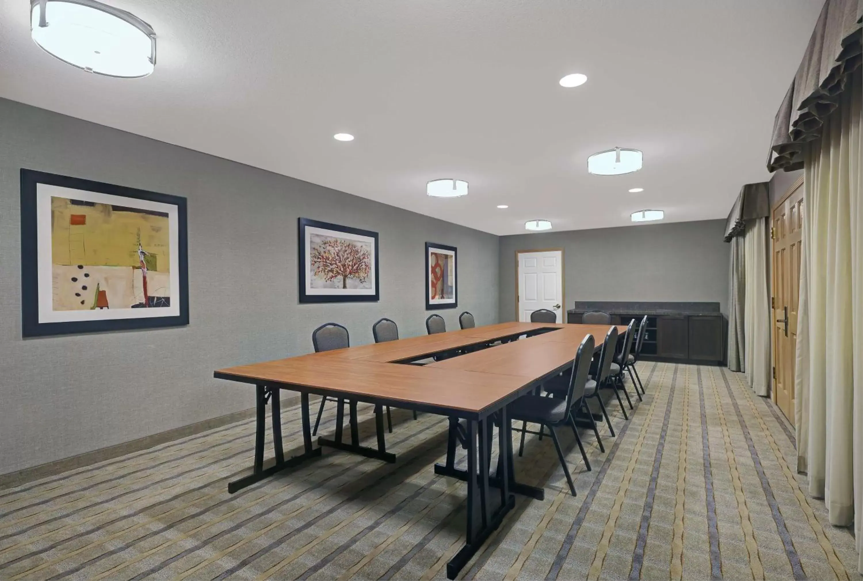 Meeting/conference room in Homewood Suites by Hilton Vancouver / Portland