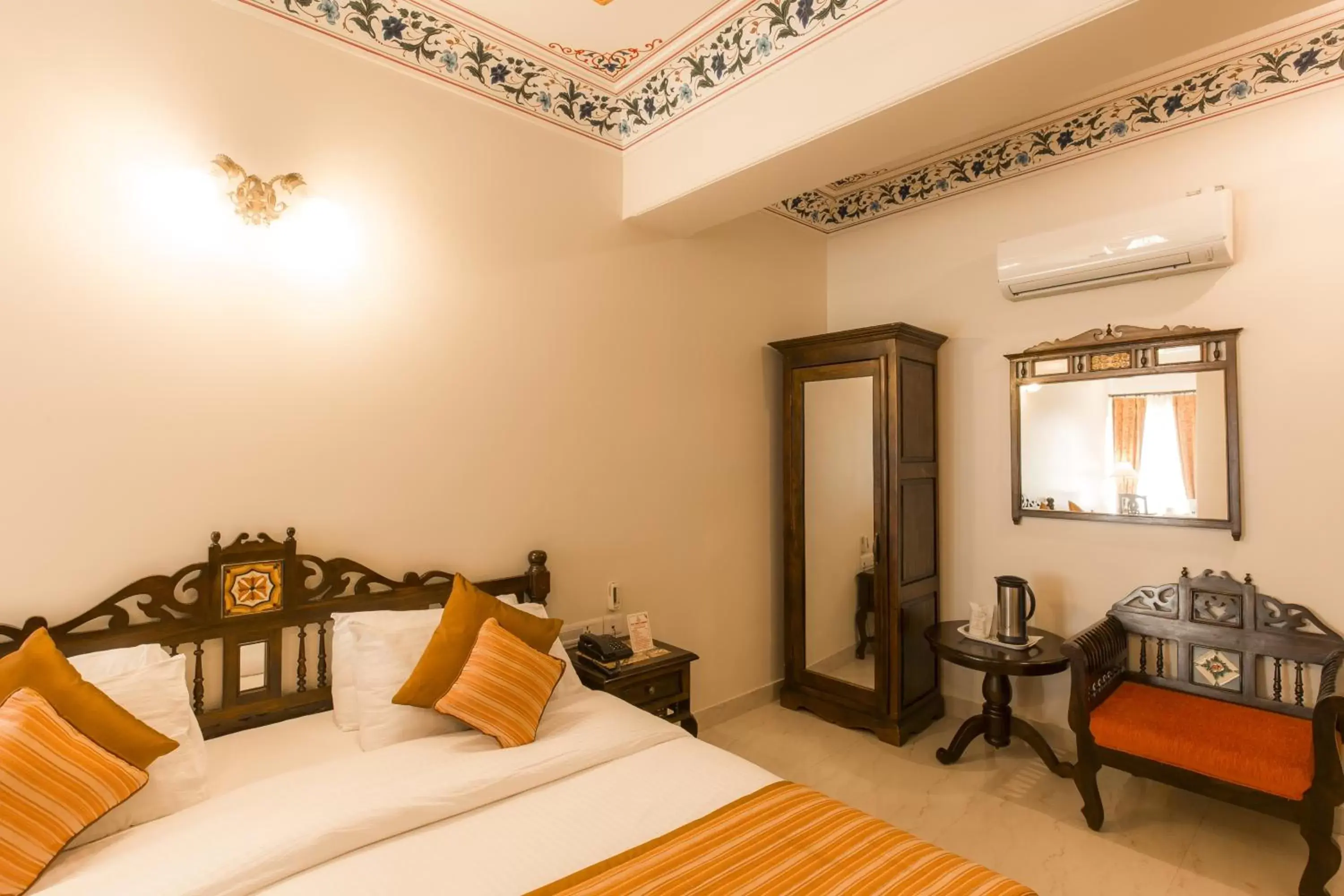 Photo of the whole room, Bed in Umaid Residency - A Regal Heritage Home