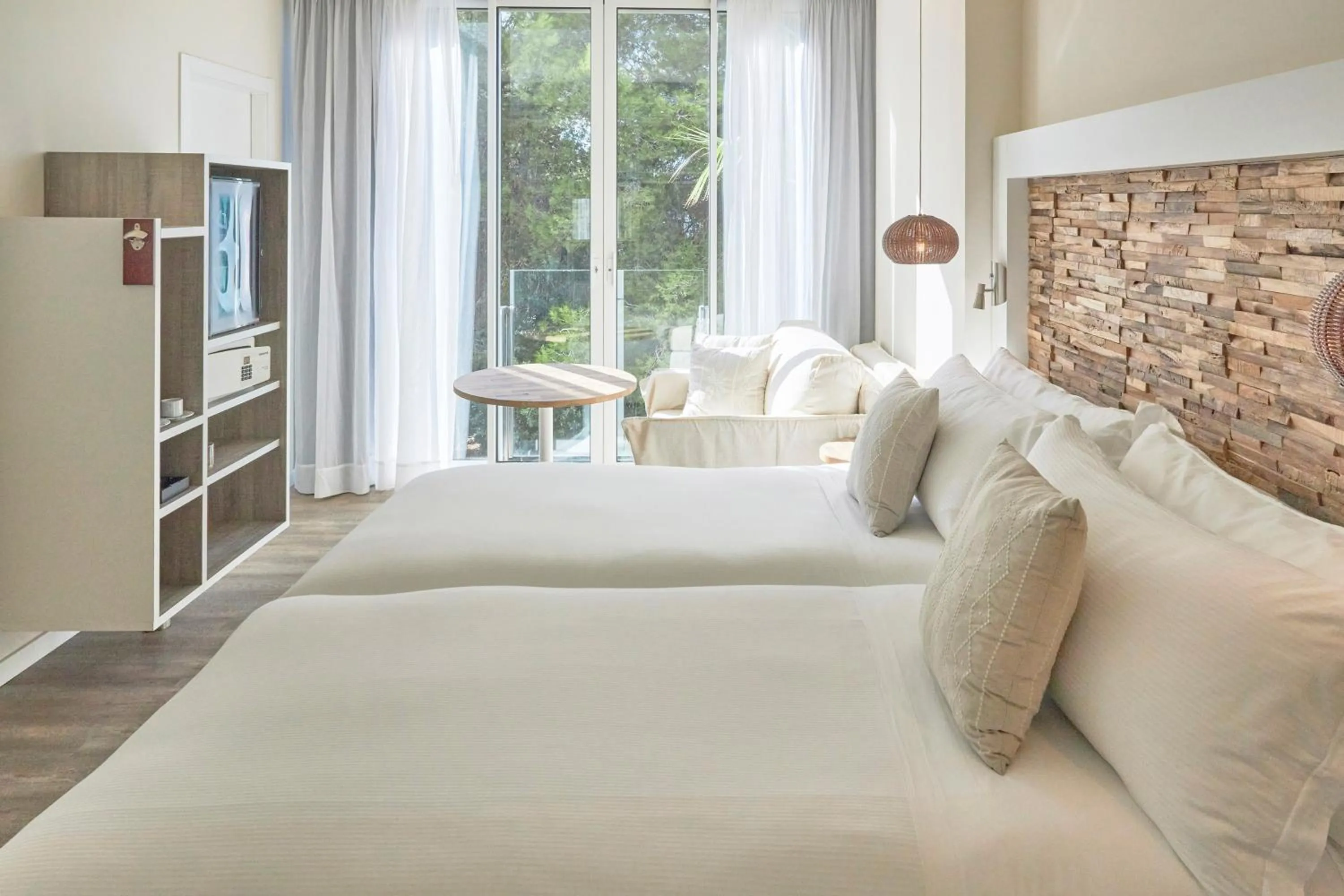 TV and multimedia, Bed in ME Ibiza - The Leading Hotels of the World