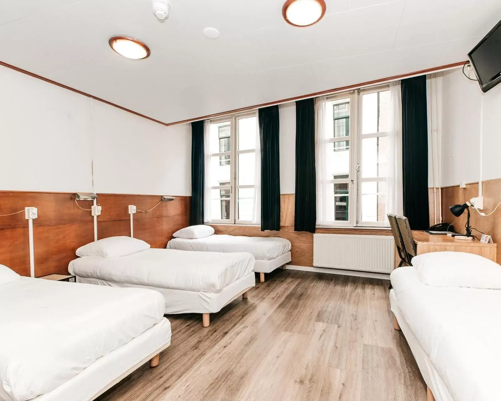 Photo of the whole room, Bed in Hotel van Gelder