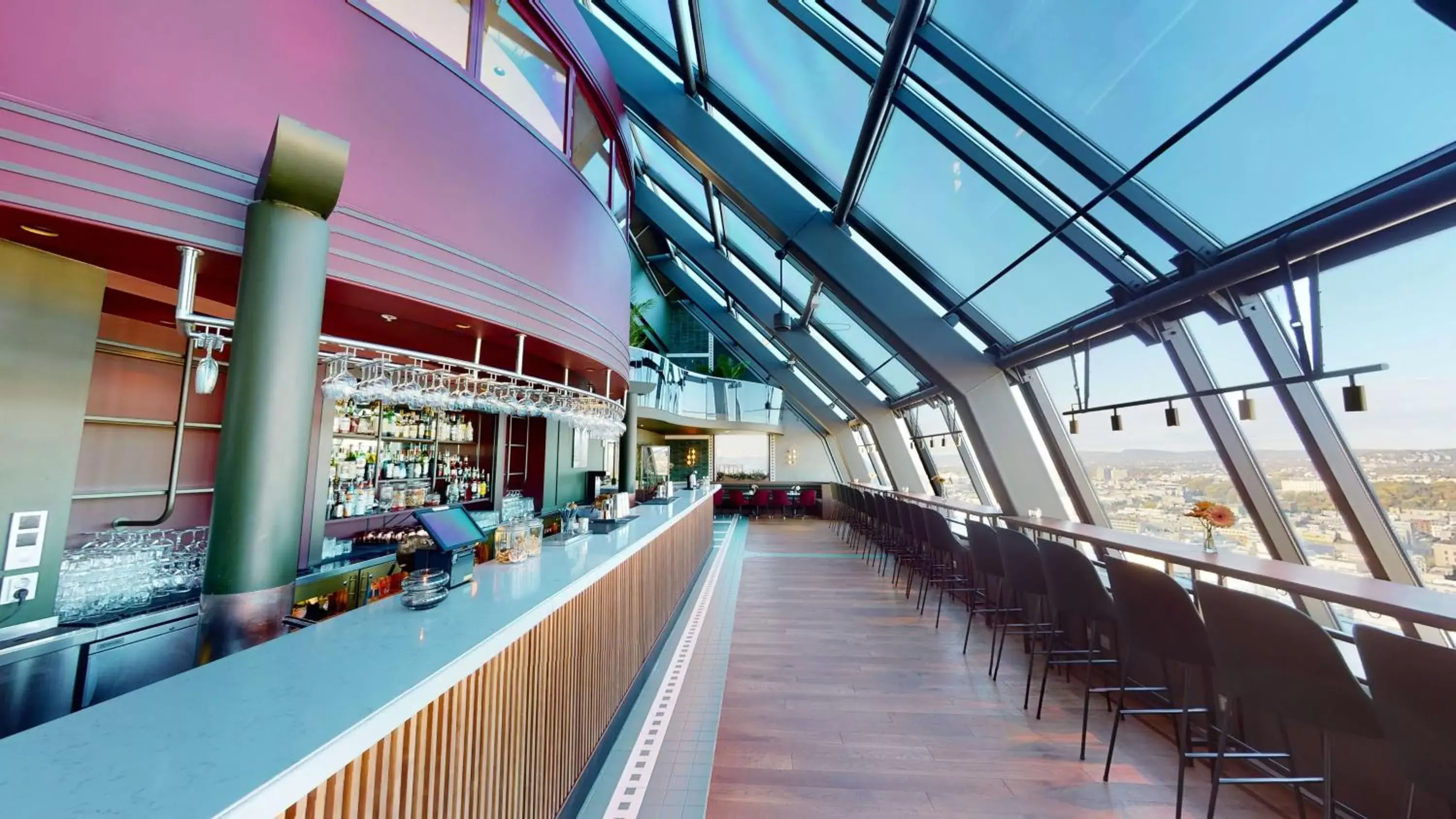Lounge or bar in Radisson Blu Plaza Hotel, Oslo