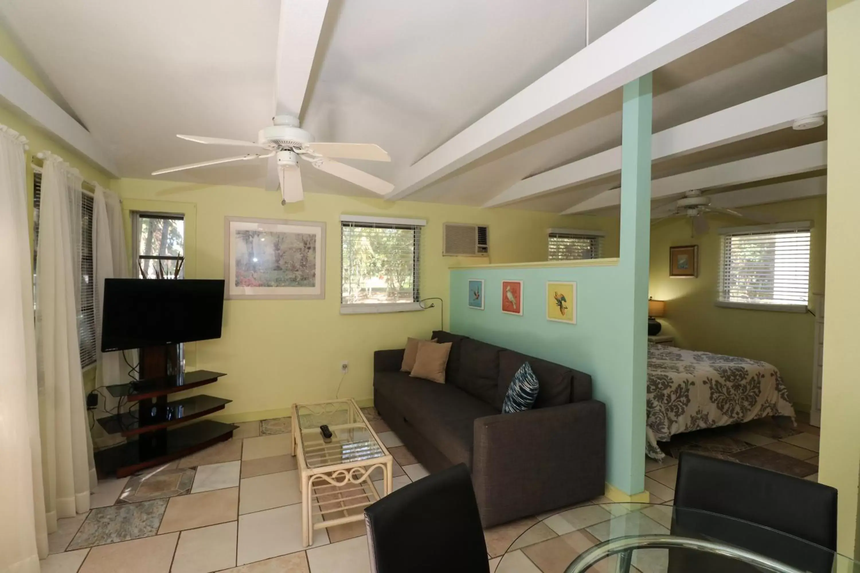 Seating Area in Grove City Motel