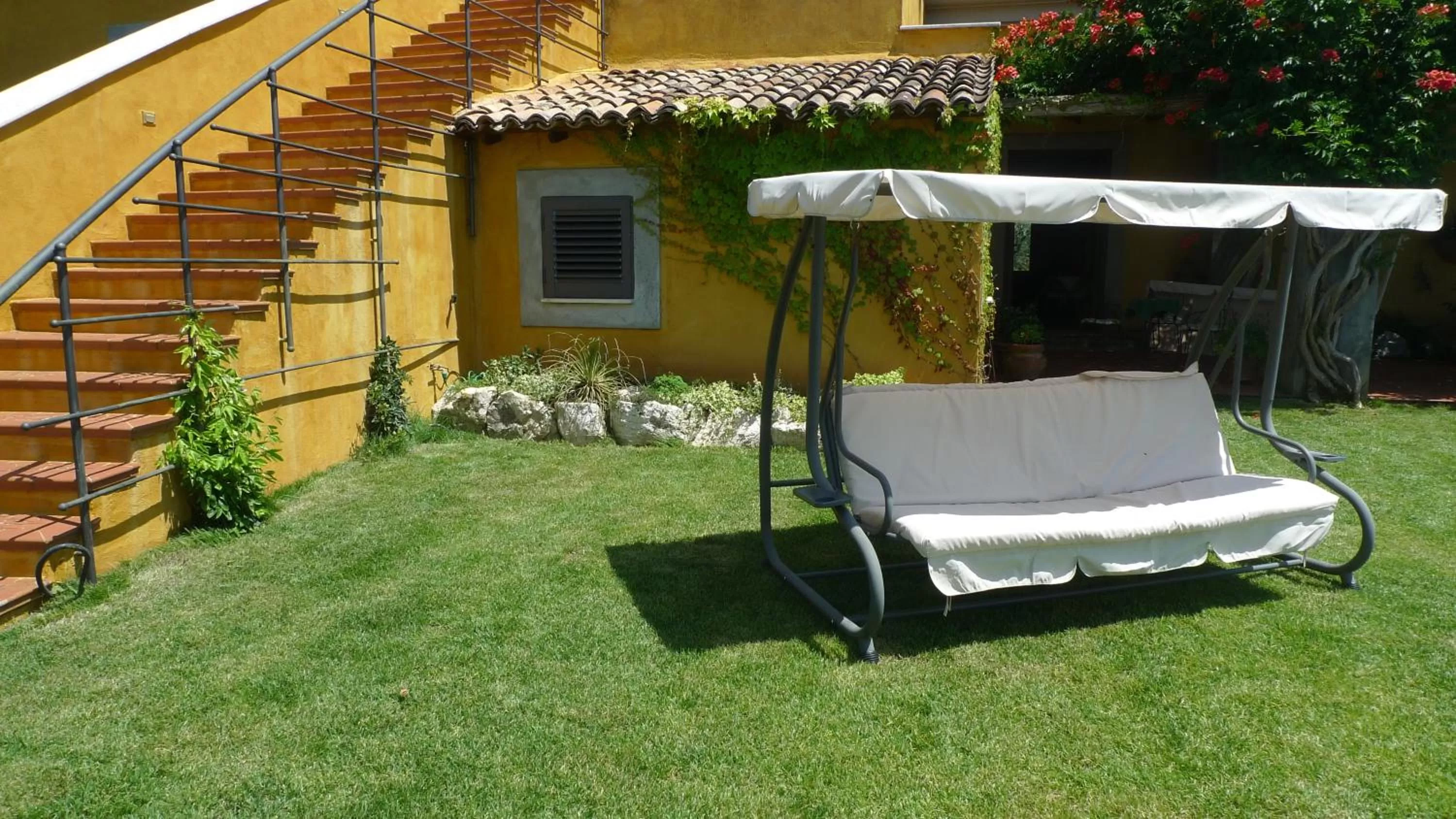 Facade/entrance, Garden in Le Ninfee