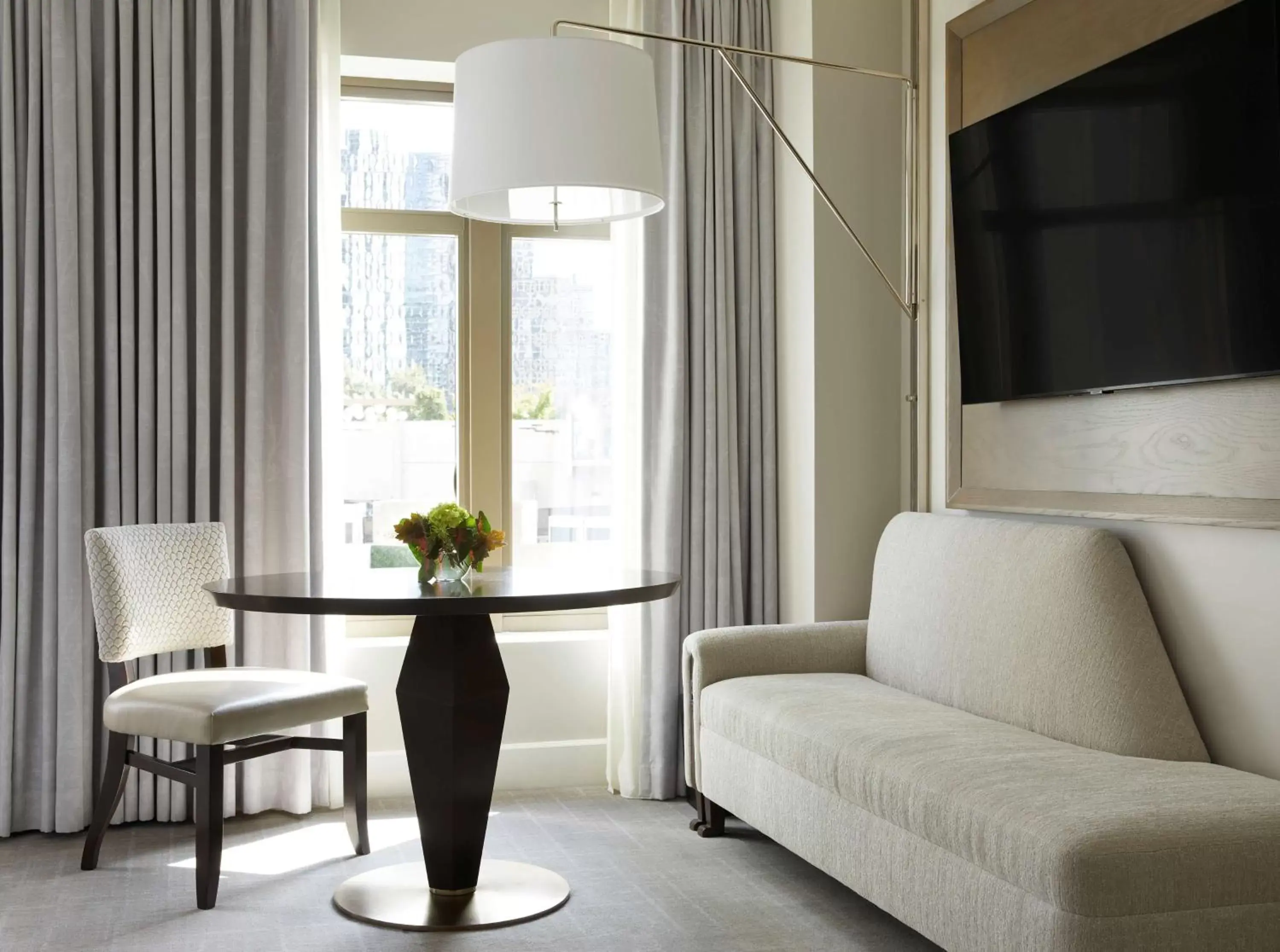 Living room, Seating Area in Waldorf Astoria Atlanta Buckhead