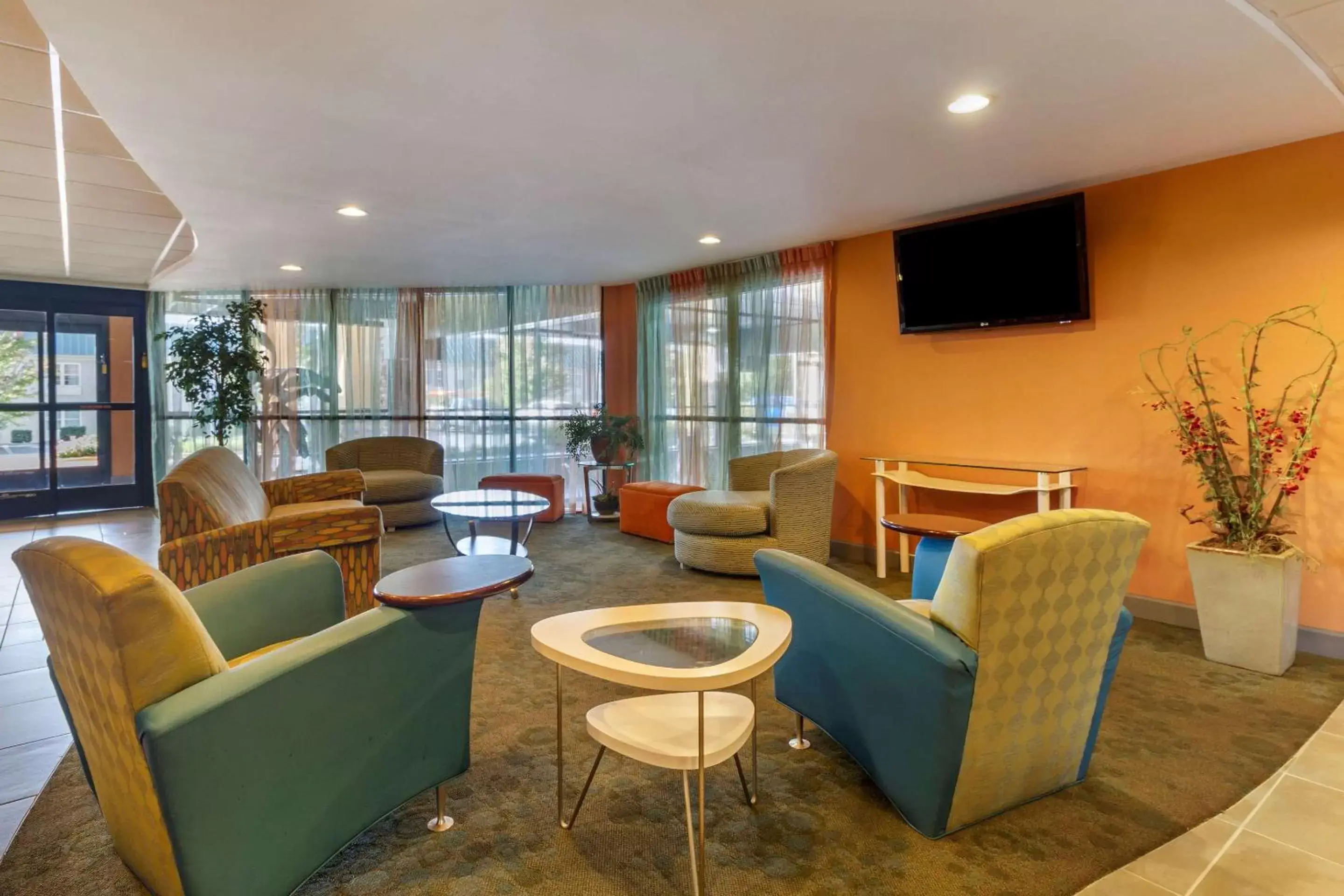 Lobby or reception, Lounge/Bar in Comfort Suites Knoxville West - Farragut