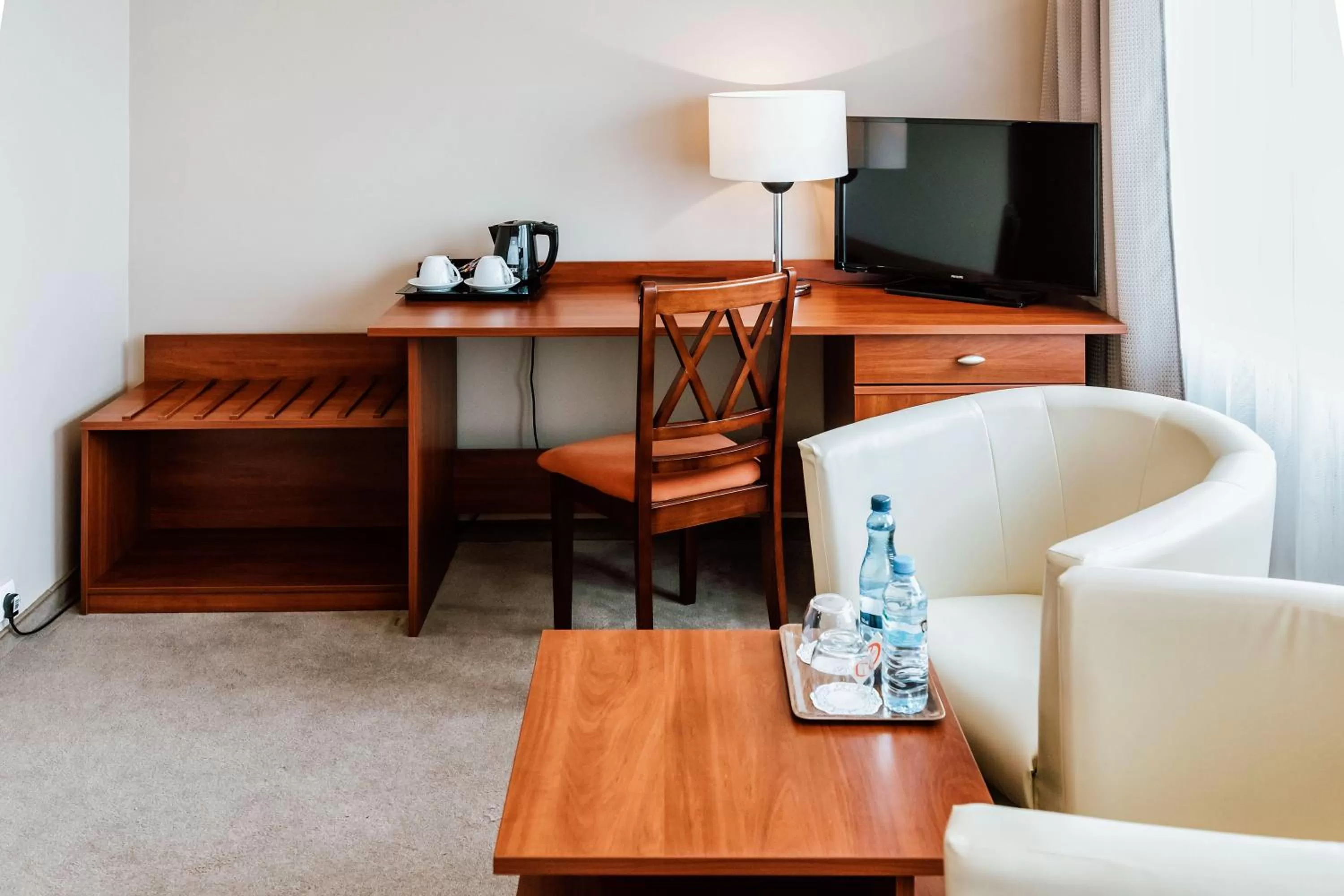 Seating area in Hotel Gromada Pila